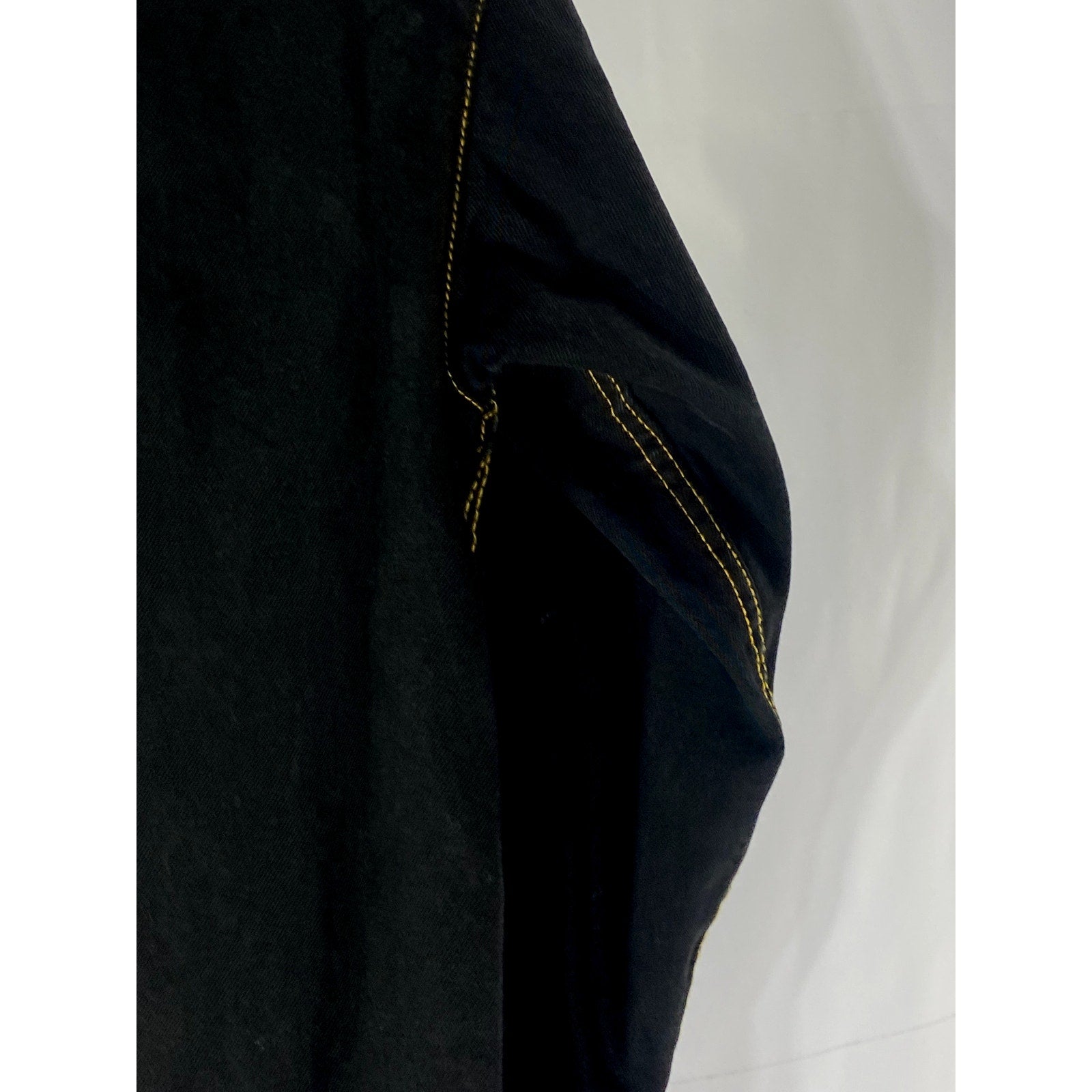 MONKI Women’s Black Denim Overstitch Four Pocket Trucker Jacket SZ XS