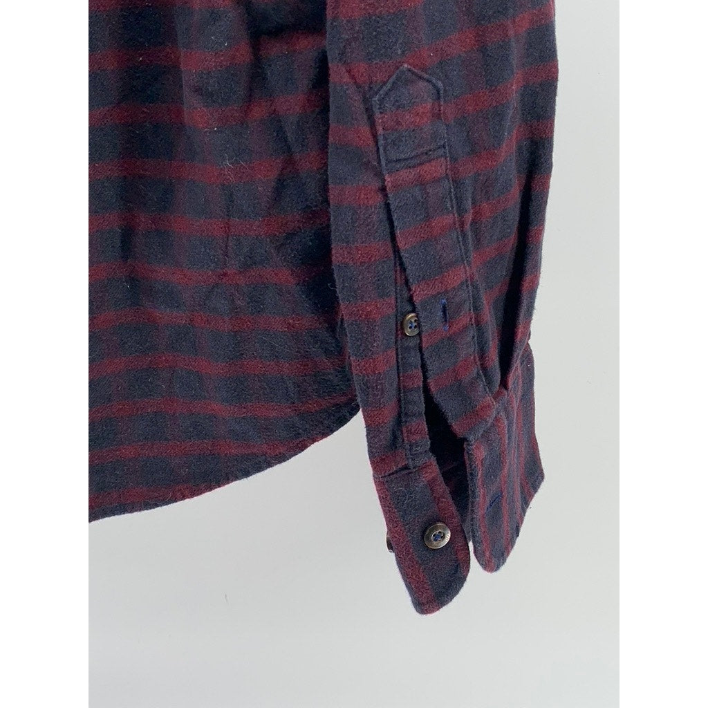 UNTUCKIT Men's Navy-Red Check Button-Up Long Sleeve Flannel Rully Shirt SZ M