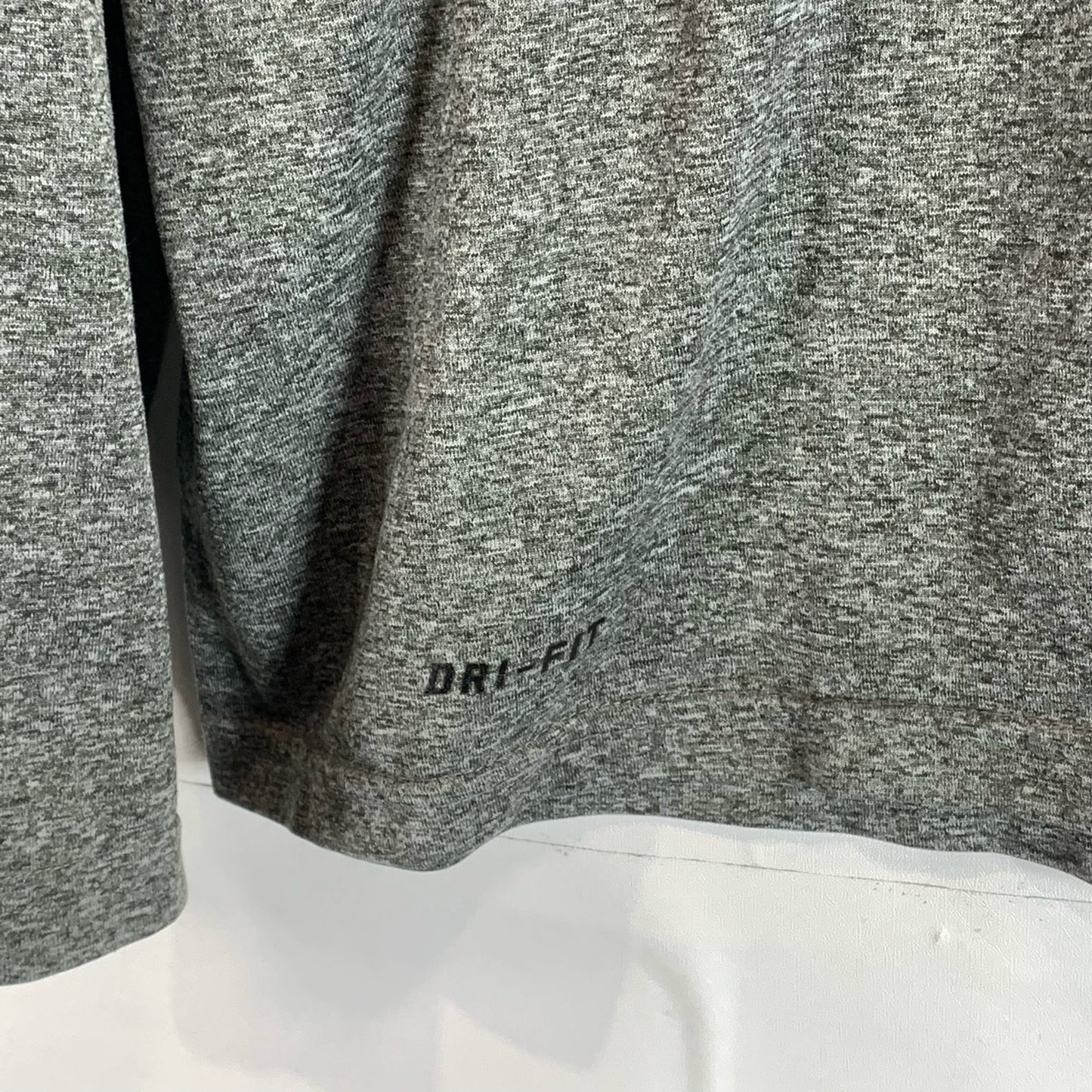 NIKE Men's Gray Swoosh logo Crewneck Dri-Fit Long Sleeve T-Shirt SZ L