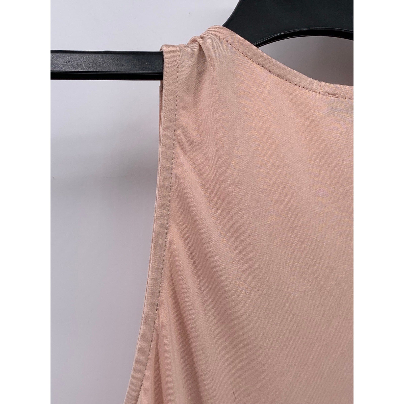 EXPRESS Women's Peach Body Contour Crewneck Sleeveless Thong Bodysuit SZ S