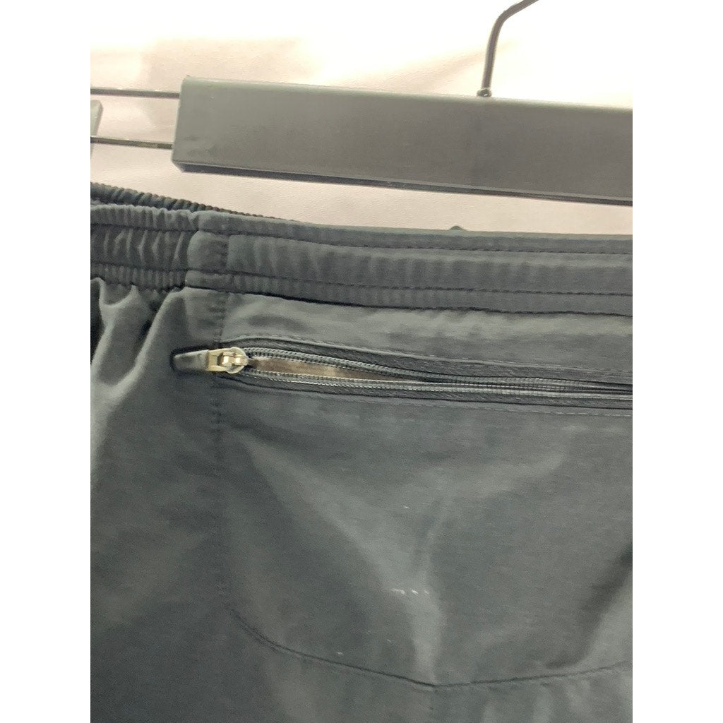 NIKE Women's Black Infinity Dri-Fit Back Zipper Pocket Activewear Shorts SZ S