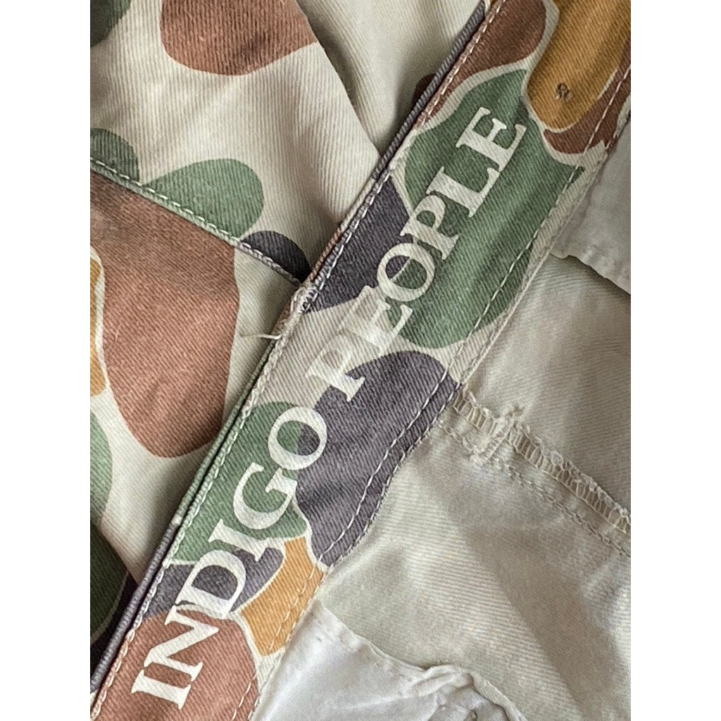 INDIGO PEOPLE Men's Beige-Multi Camo Print Regular-Fit Shorts SZ 38