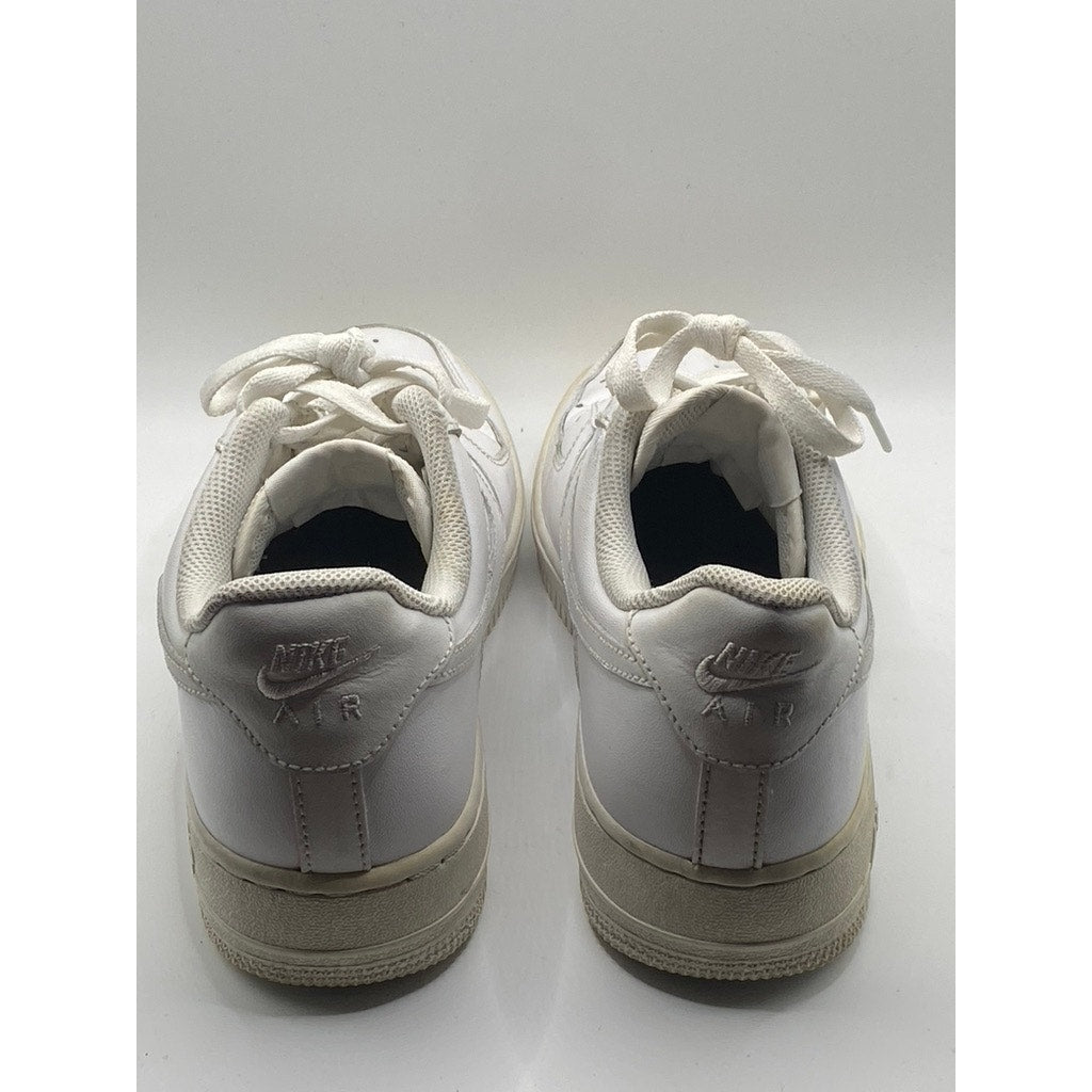 NIKE Men's White Air Force 1 '07 Low Top Lace-Up Basketball Shoes SZ 9.5