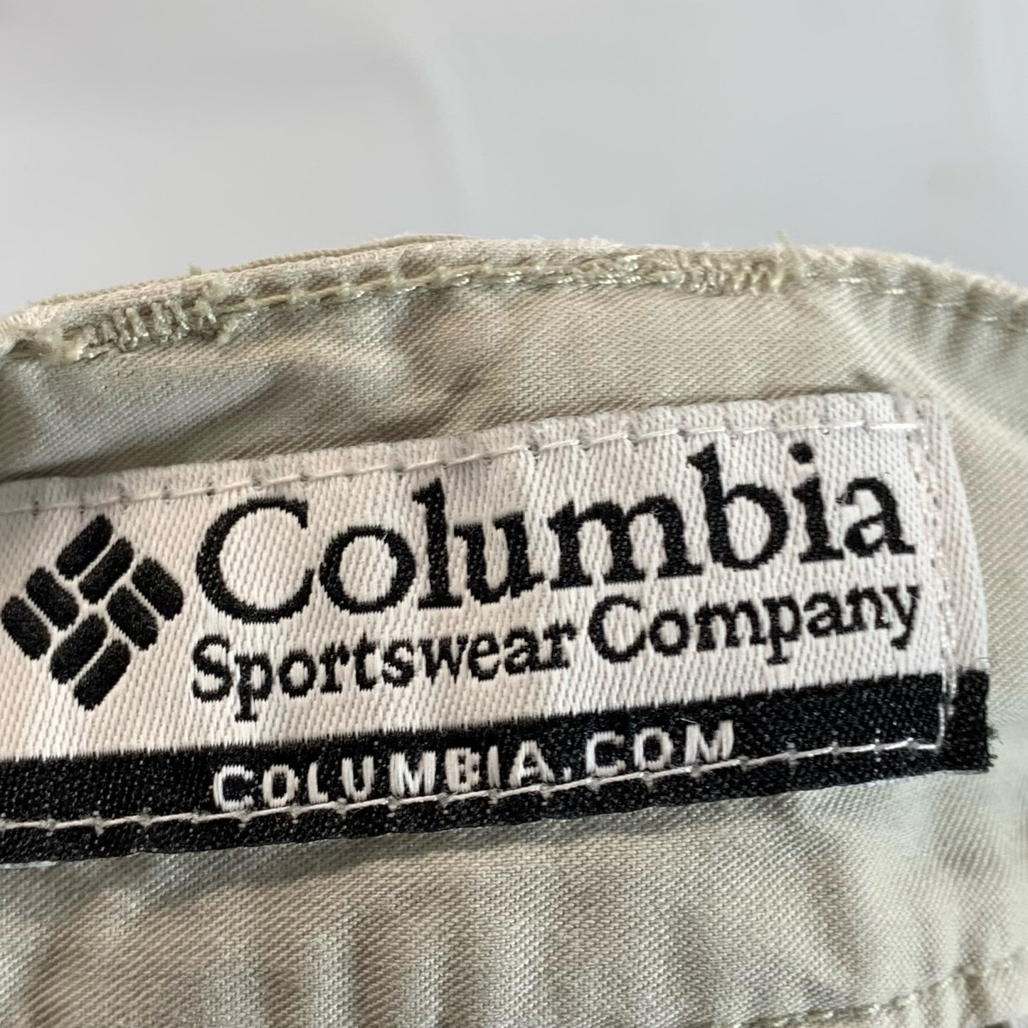 COLUMBIA SPORTSWEAR Women's Beige Regular-Fit Cargo Shorts SZ M