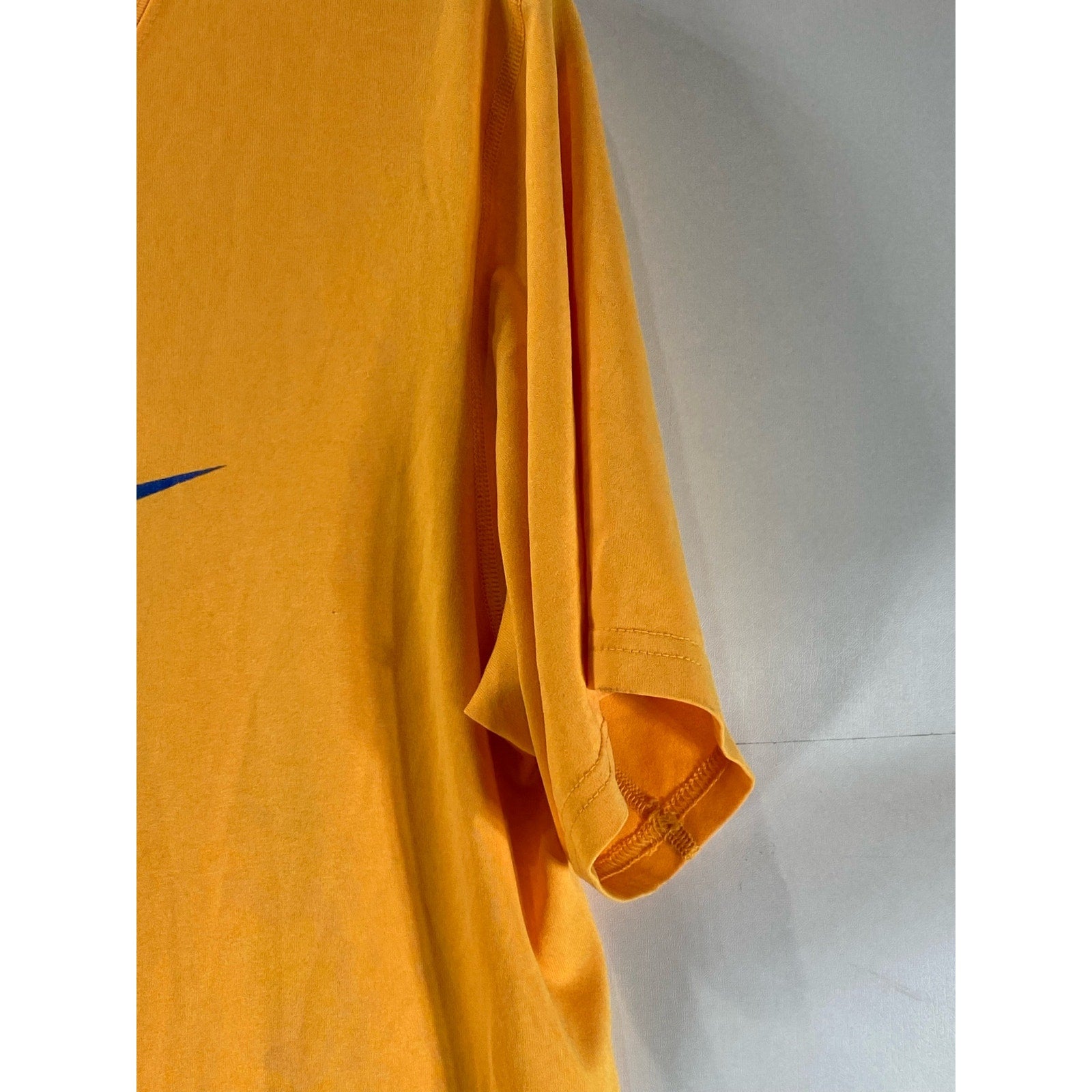 NIKE Men’s Yellow/Navy Dri-Fit Crewneck Short Sleeve Large Swoosh T-Shirt SZ M