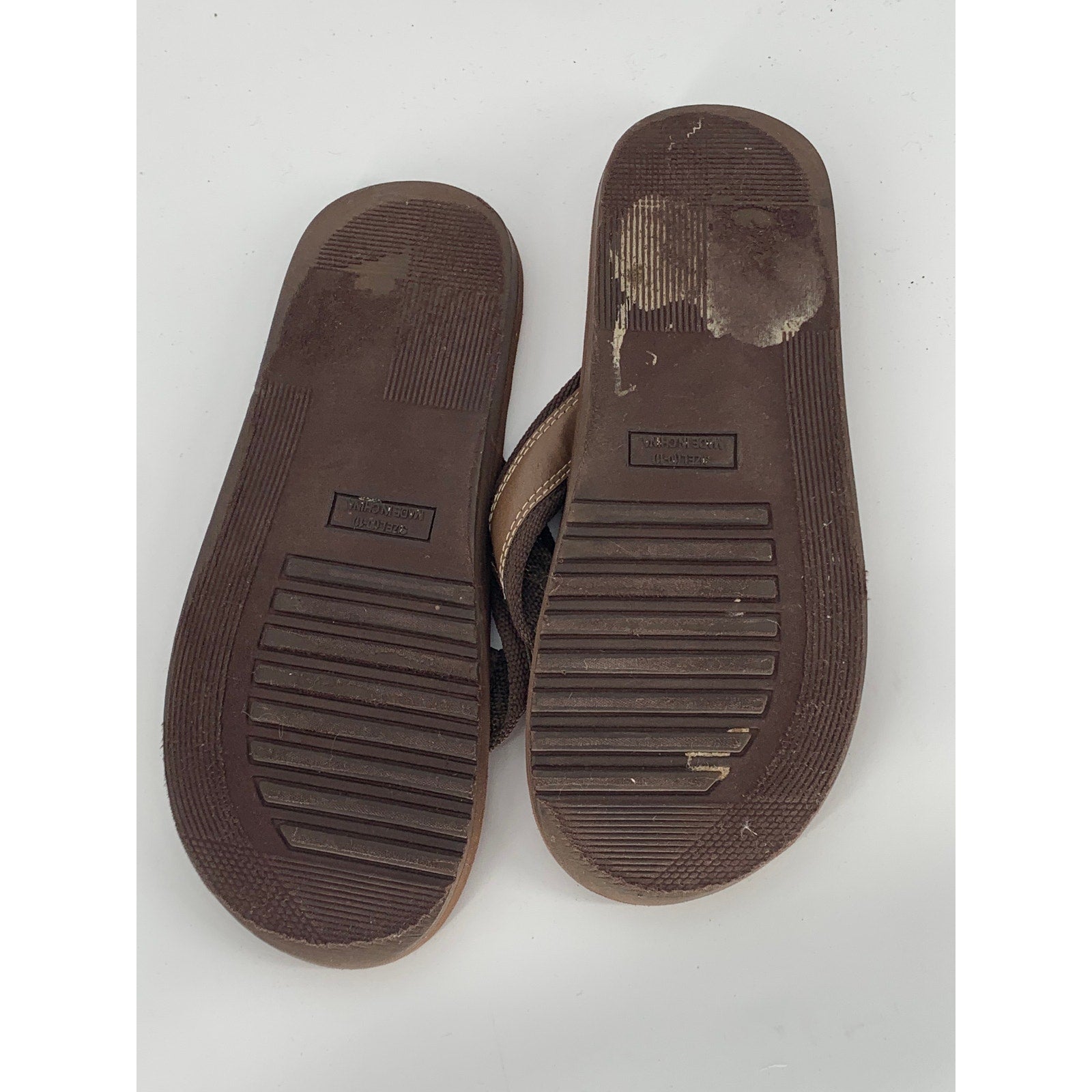 CHAPS Men's Brown Leather Thong Summer Sandals SZ 10-11