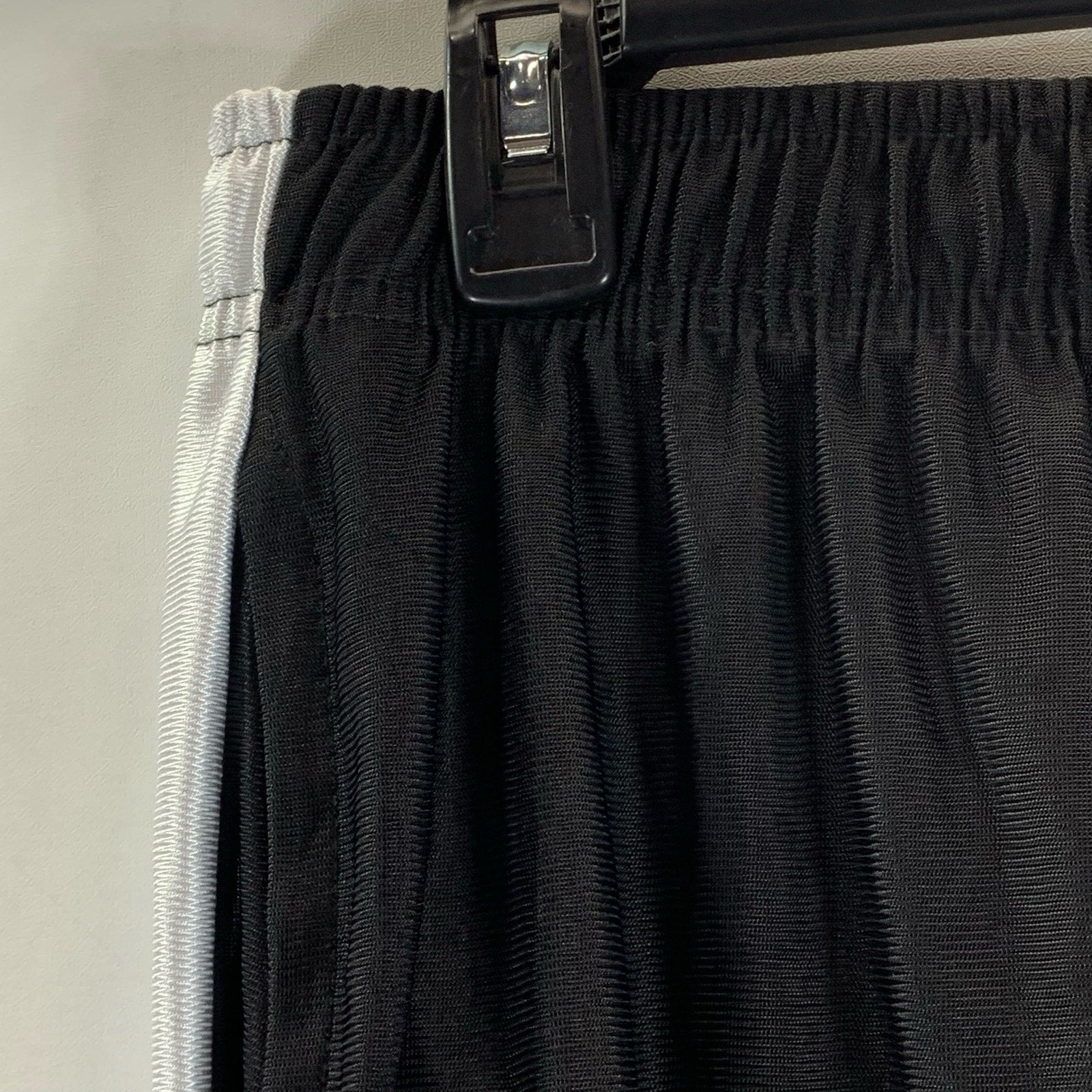 CHAMPION Men's Black/White Elastic Waist Pull-On Basketball Shorts SZ XL