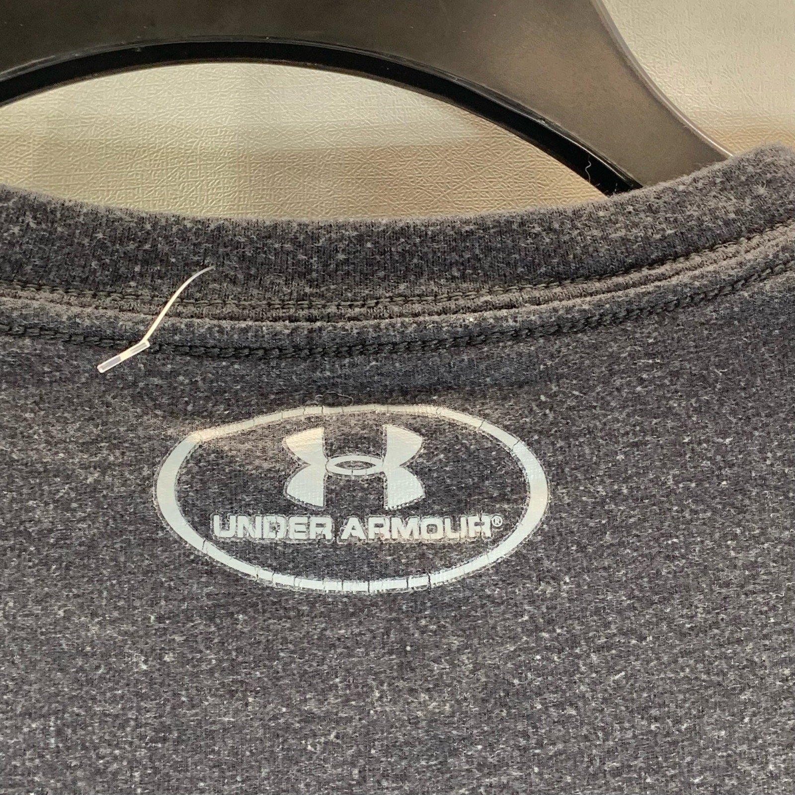 UNDER ARMOUR Men's Charcoal Crewneck Loose HeatGear Charged T-Shirt SZ L