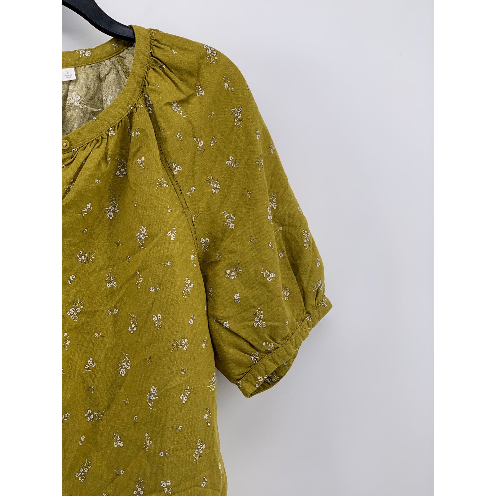 UNIQLO Women's Yellow Floral Linen-Blend Volume Short Sleeve Button-Up Top SZ S