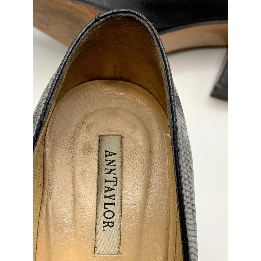 ANN TAYLOR Women's Black Textured Leather Horsebit Heeled Loafers SZ 8