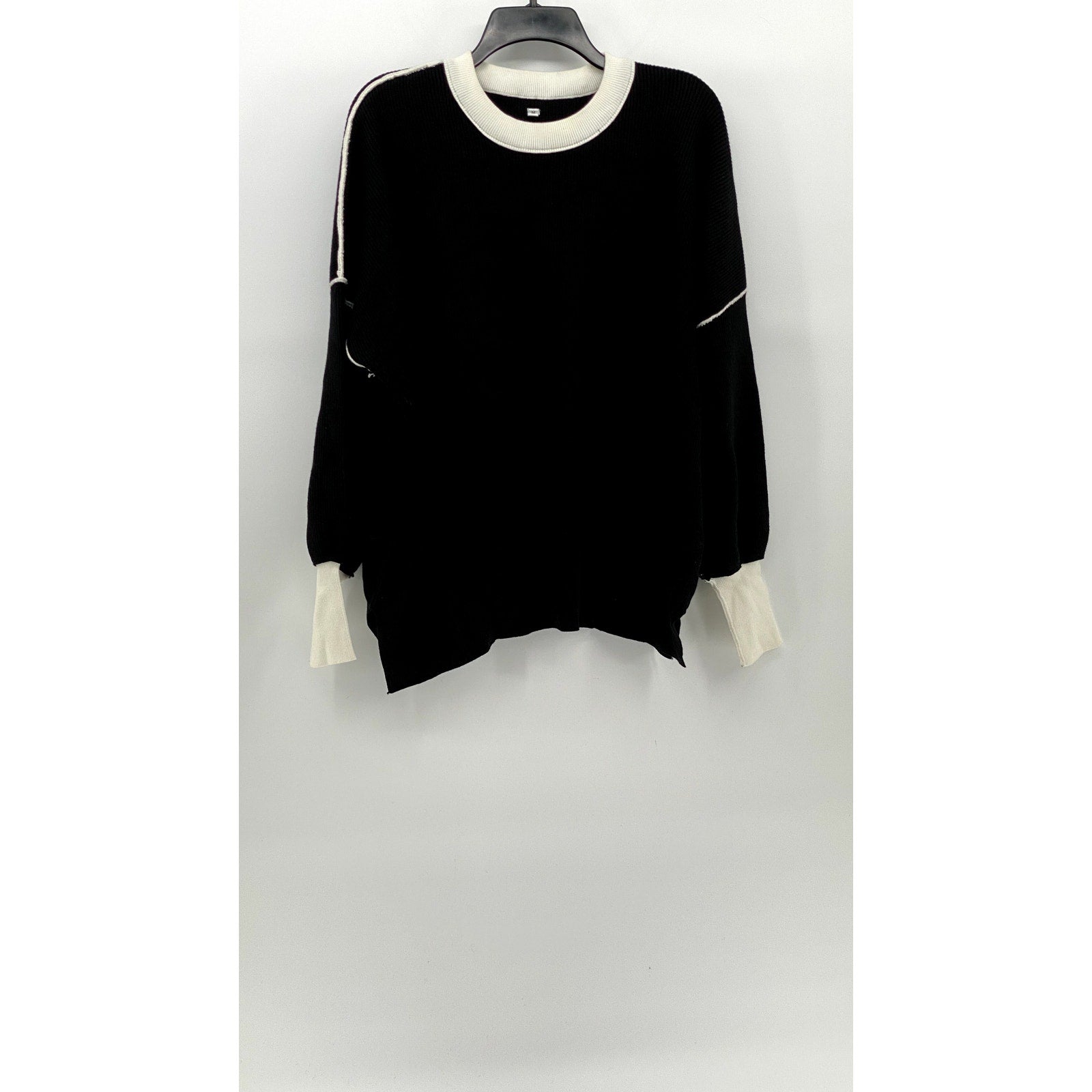 UNBRANDED Women's Black-White Crewneck Ribbed Drop Shoulder Sweater SZ M