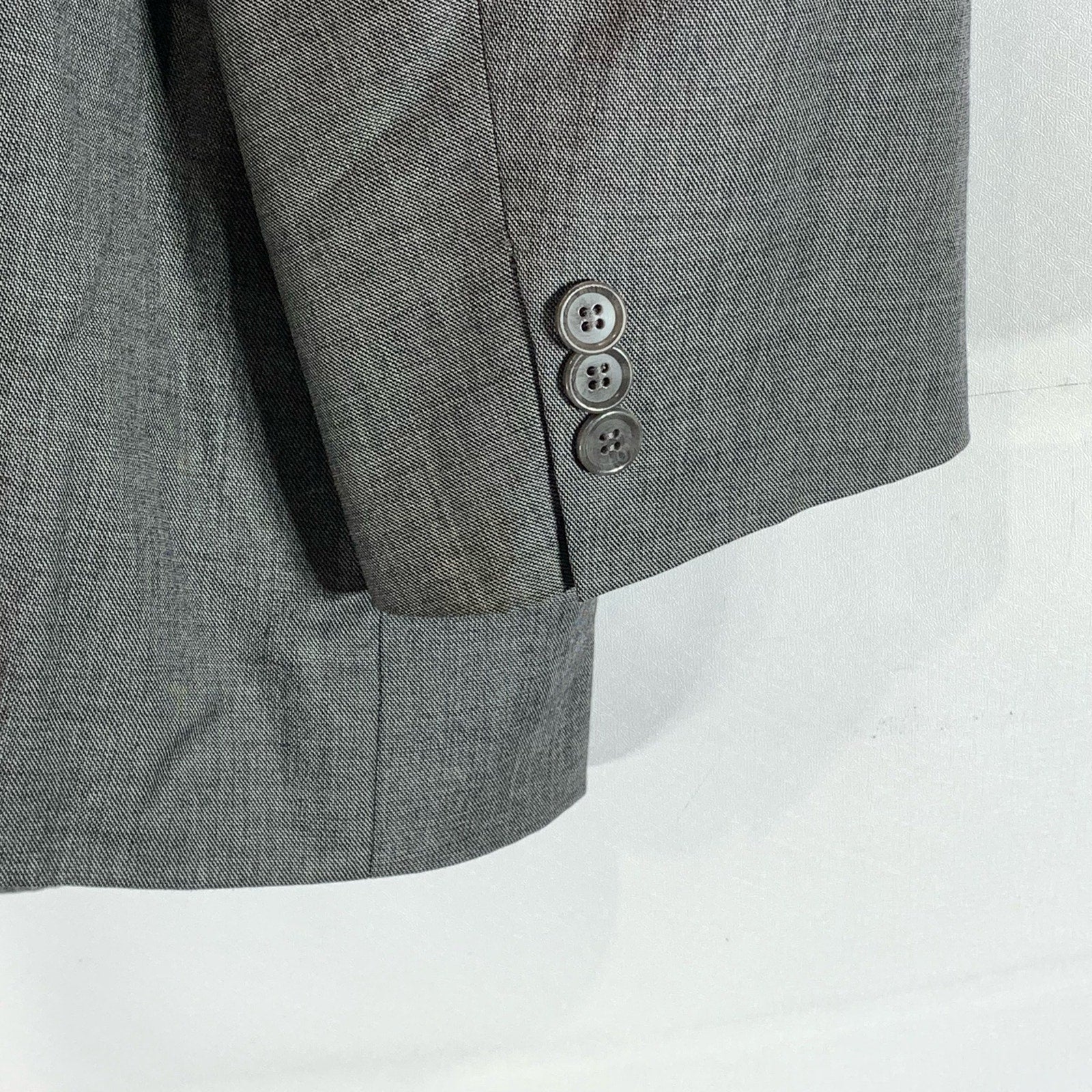 H By HALSTON Men's Gray Three-Button Notch Lapel Blazer SZ 48