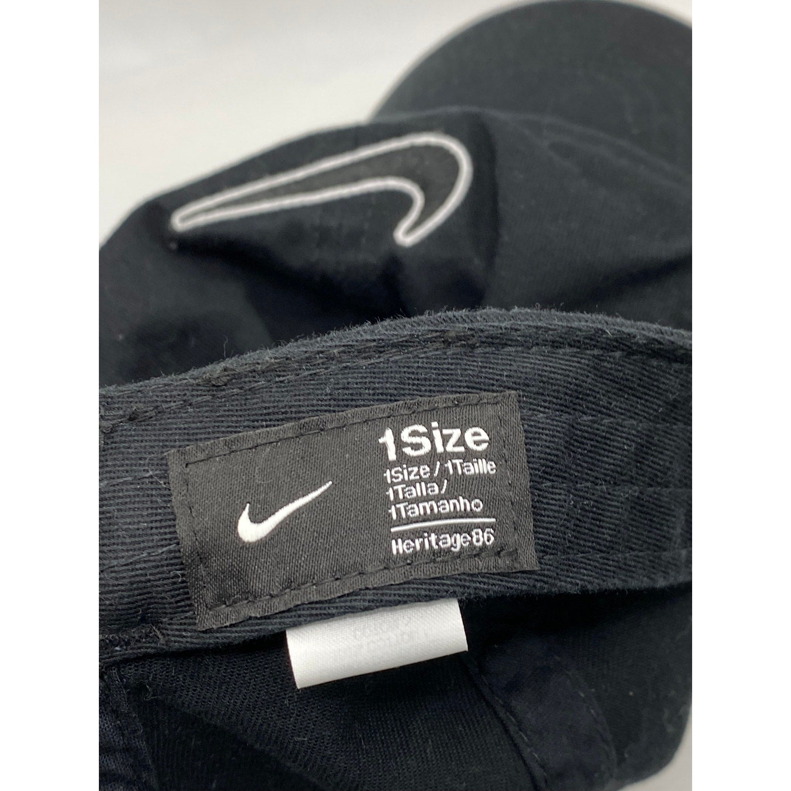 NIKE Unisex Adult Black-White Heritage 86 Embroidered Swoosh Baseball Hat SZ OS