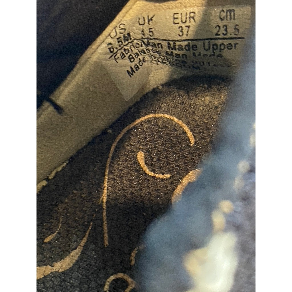 BZEES Women's Black Strappy Slip-On Open-Toe Resort Walking Sandals SZ 6.5