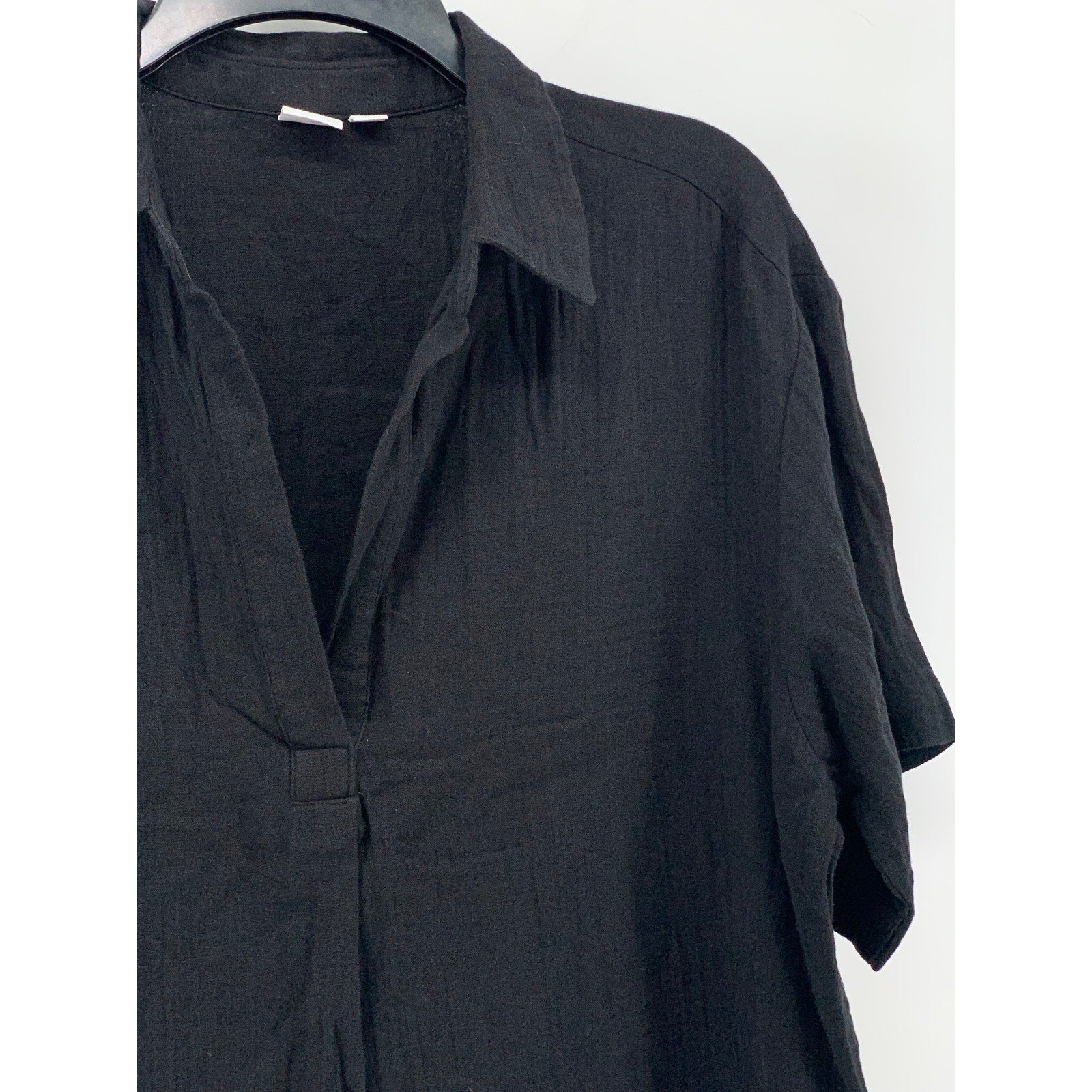 GAP Women's Black Solid Lightweight Split-Neck Short Sleeve Top SZ S