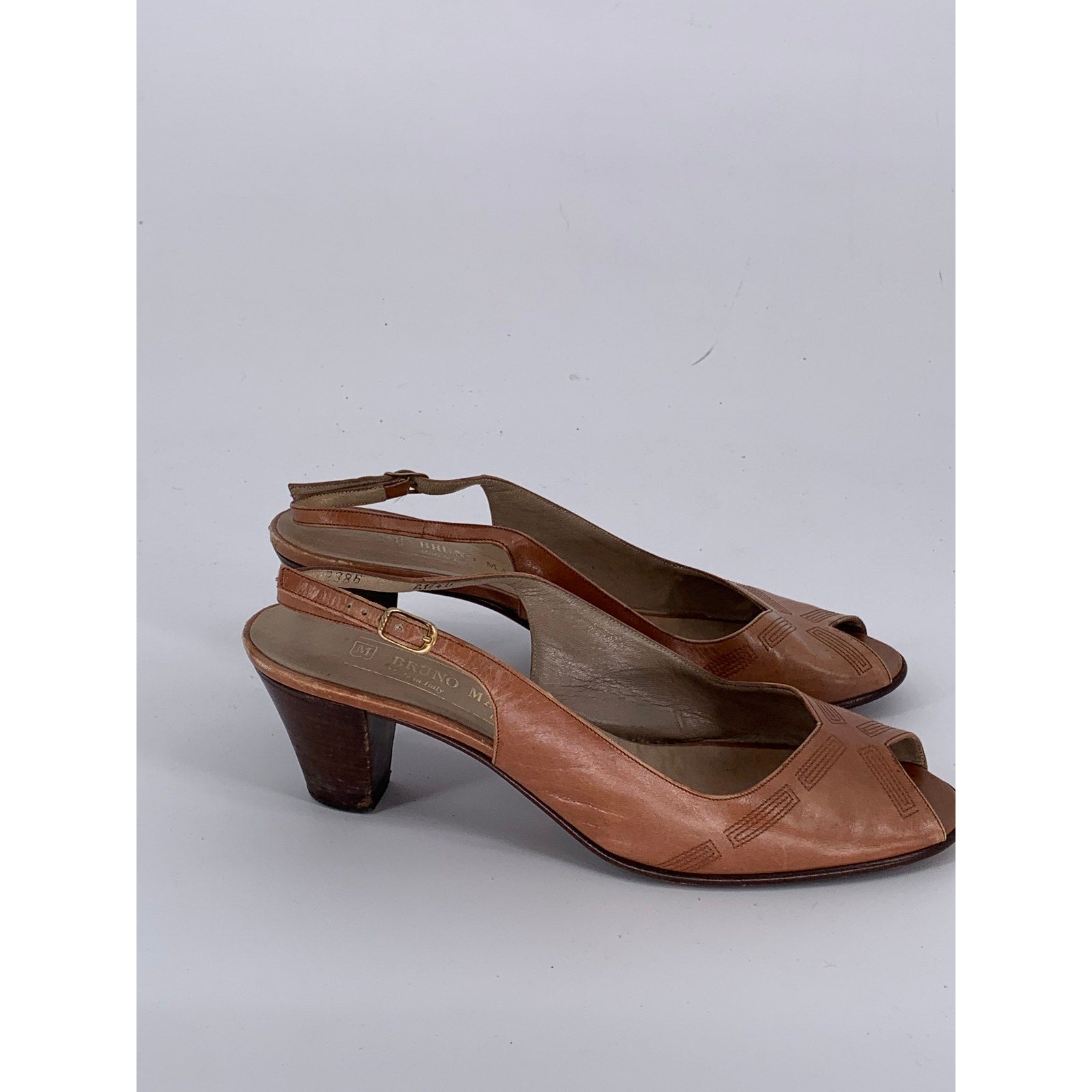 BRUNO MAGLI Women's Vintage Brown Leather AA Peep-Toe Slingback Pumps SZ 9