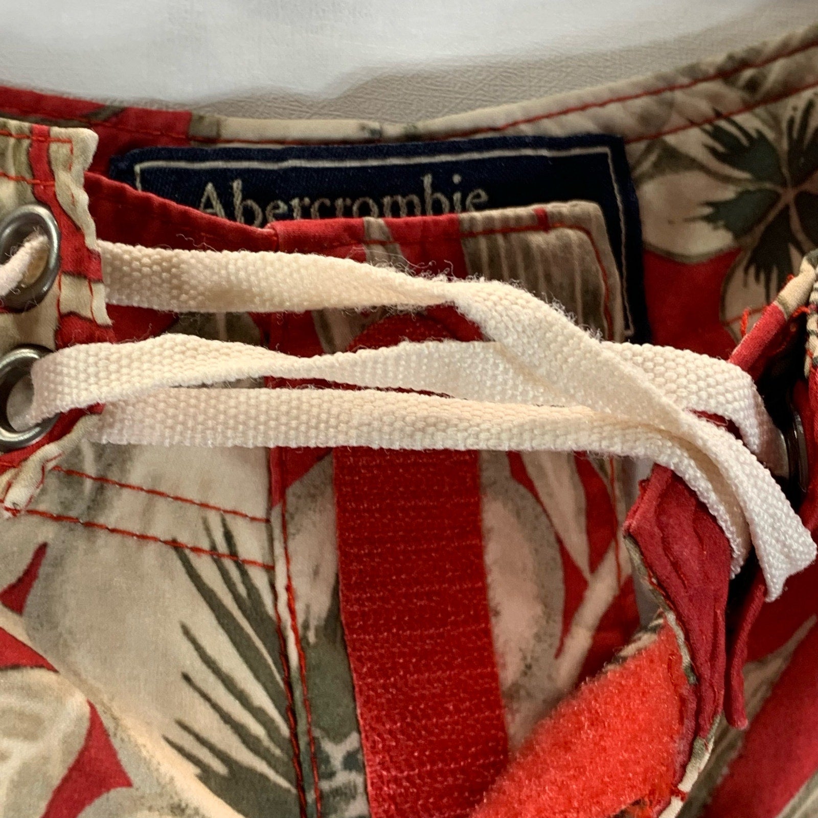 ABERCROMBIE & FITCH Men's Red Floral Tropical Pull-On Board Shorts SZ 29