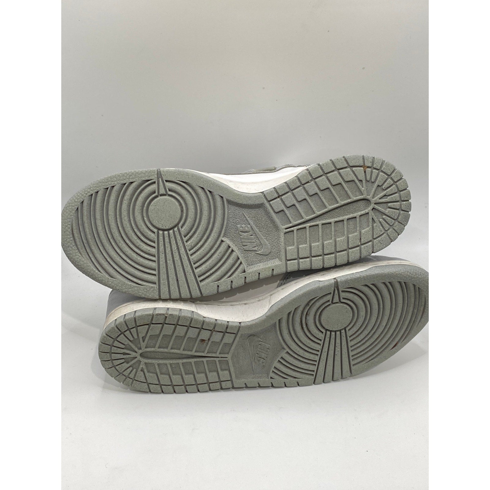 NIKE Youth Wolf Gray Marigold Lace-Up Dunk High Next Nature GS Sneakers SZ 6Y