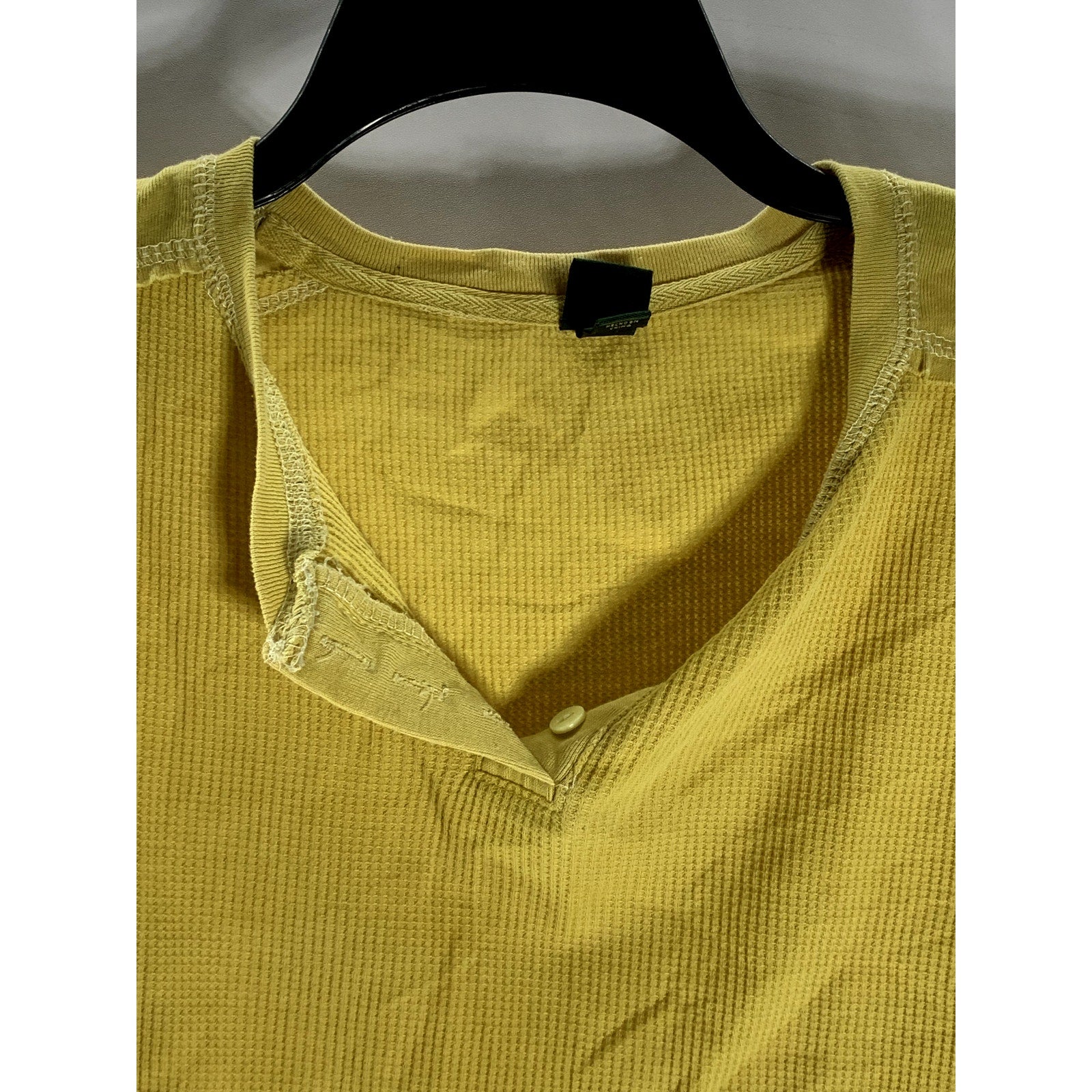 WILD FABLE Women's Yellow Long Sleeve Thermal Henley Crop Top SZ M