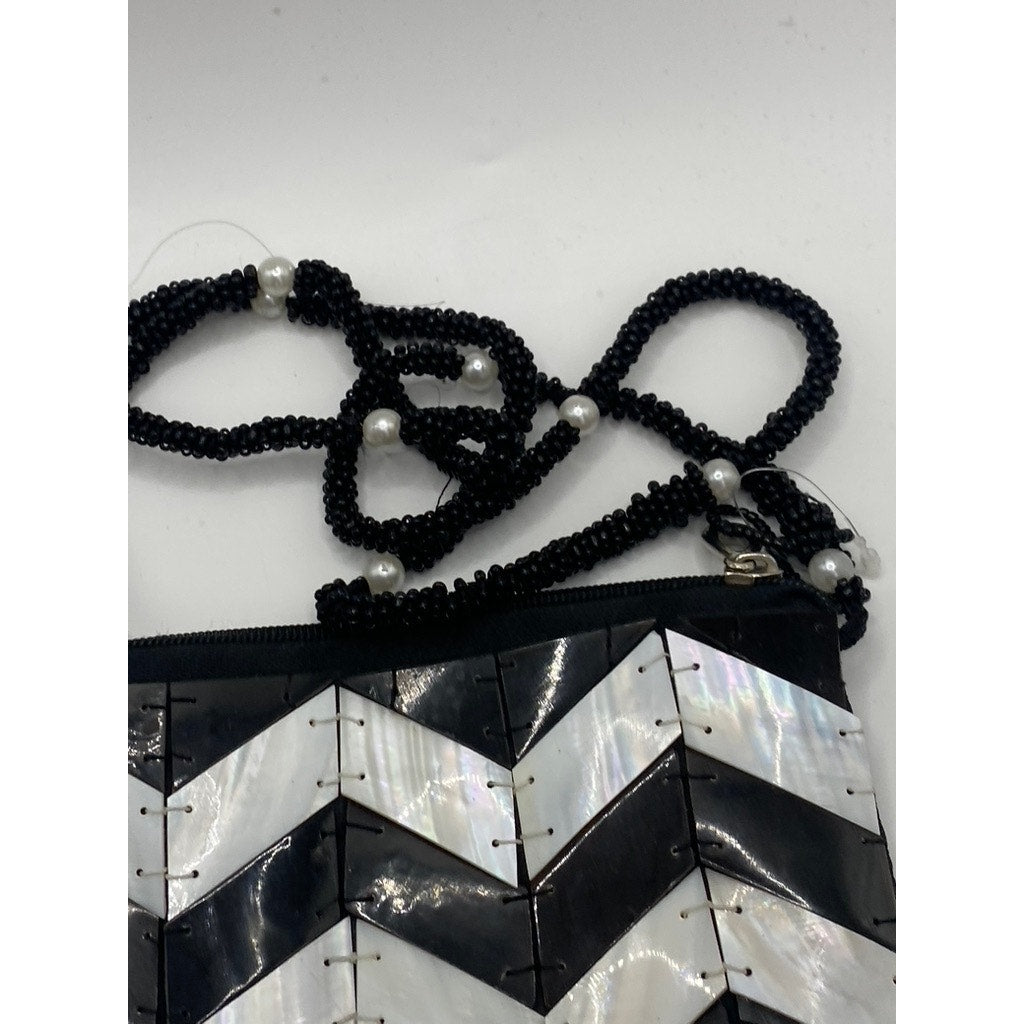 MAD BY DESIGN Women’s Black-Cream Chevron Handmade Square Shoulder Bag SZ OS