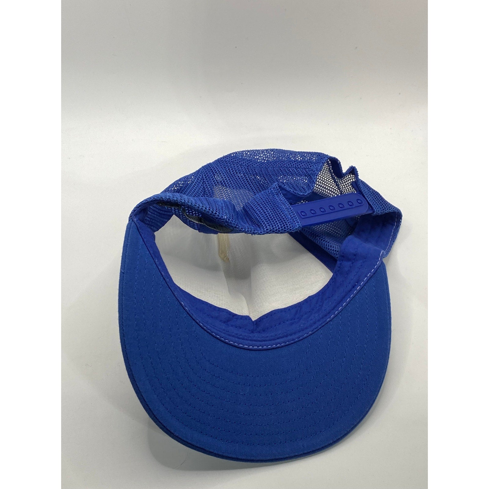 RVCA ISLANDS Men's Blue-White Patch Mesh-Panel Trucker Hat SZ OS