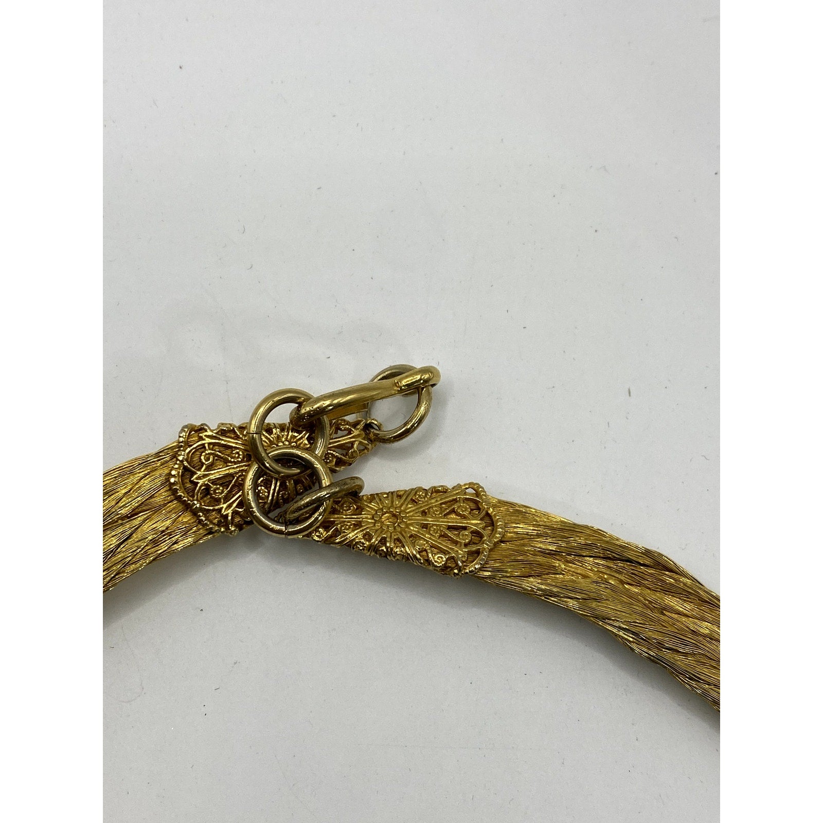 Women's Vintage 80's Brass Wire Gold Tone Hook & Loop Knot Choker Necklace