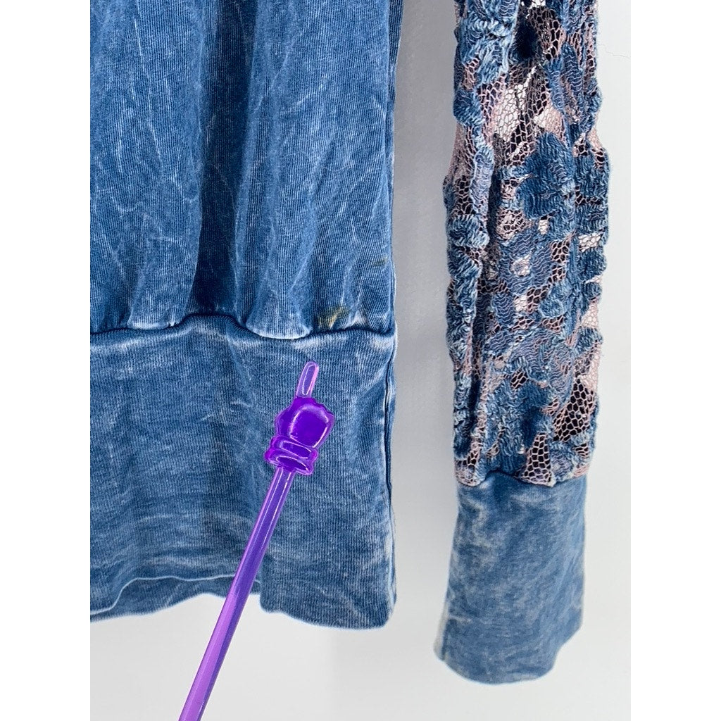 AMERICAN AGE Women's Blue Lace Long Sleeve Studded Top SZ M