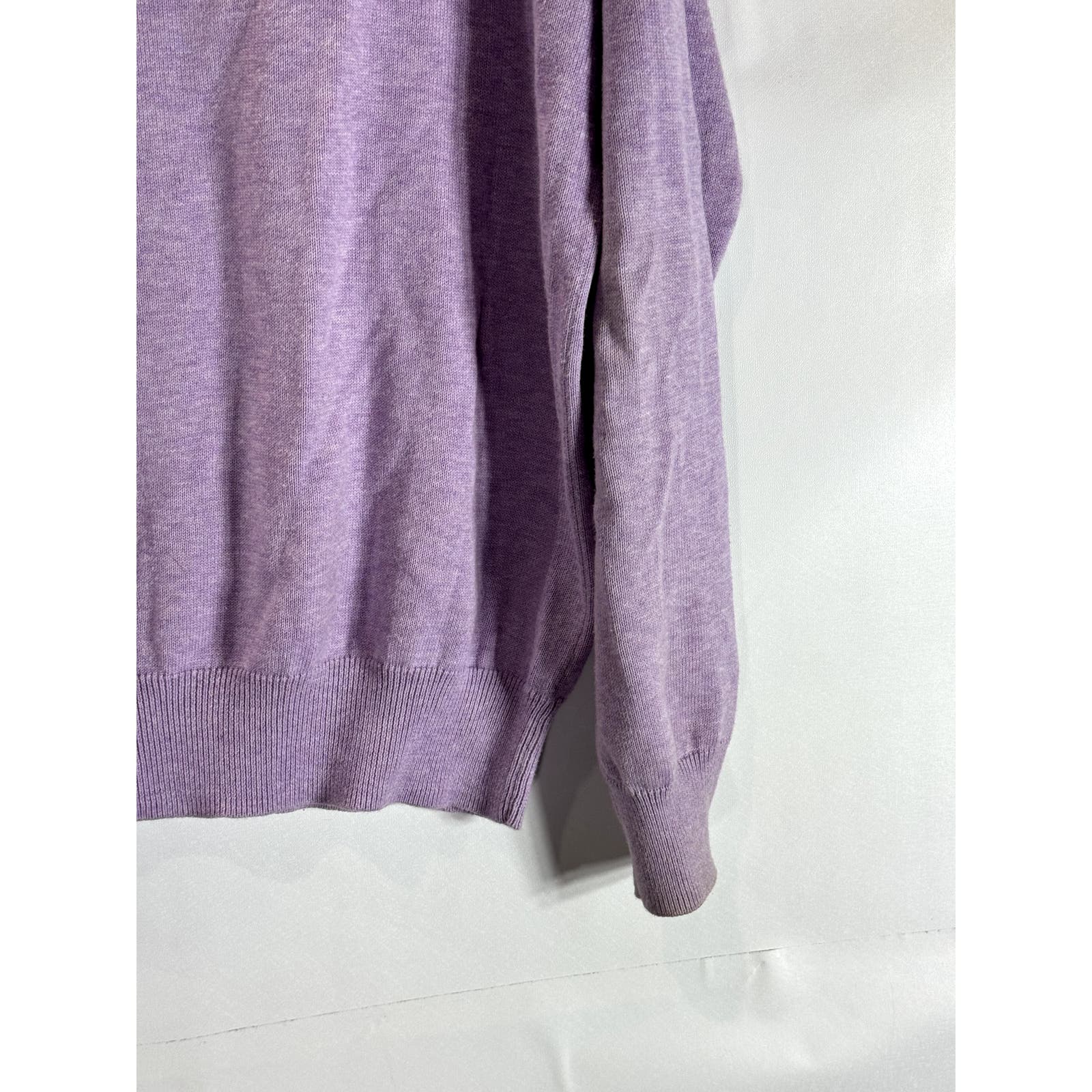 UNTUCKIT Men's Lilac V-Neck Cotton Long Sleeve Pullover Sweater SZ M