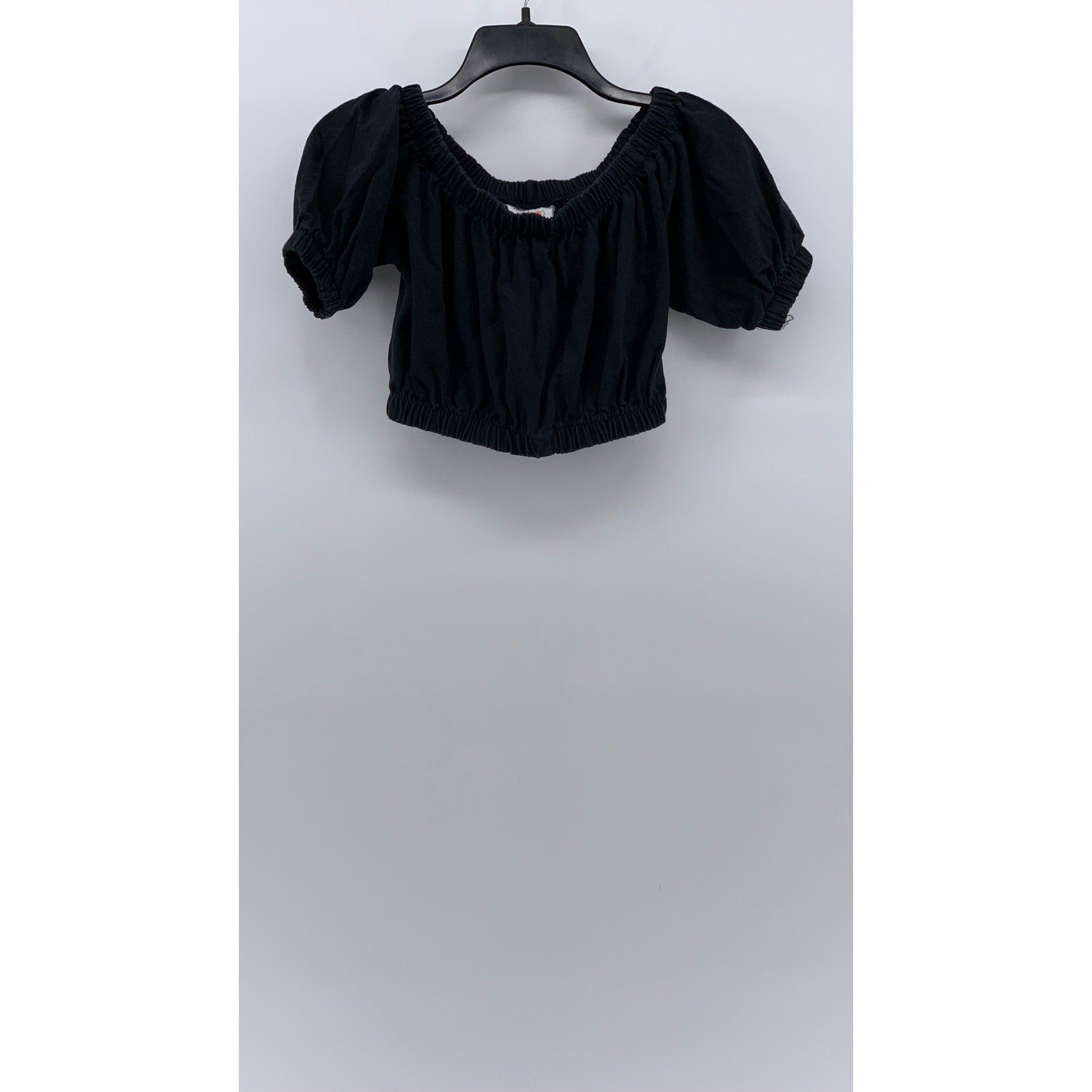 FASHION LOVE Women's Black Solid Scoop-Neck Short Puff Sleeve Cropped Top SZ S