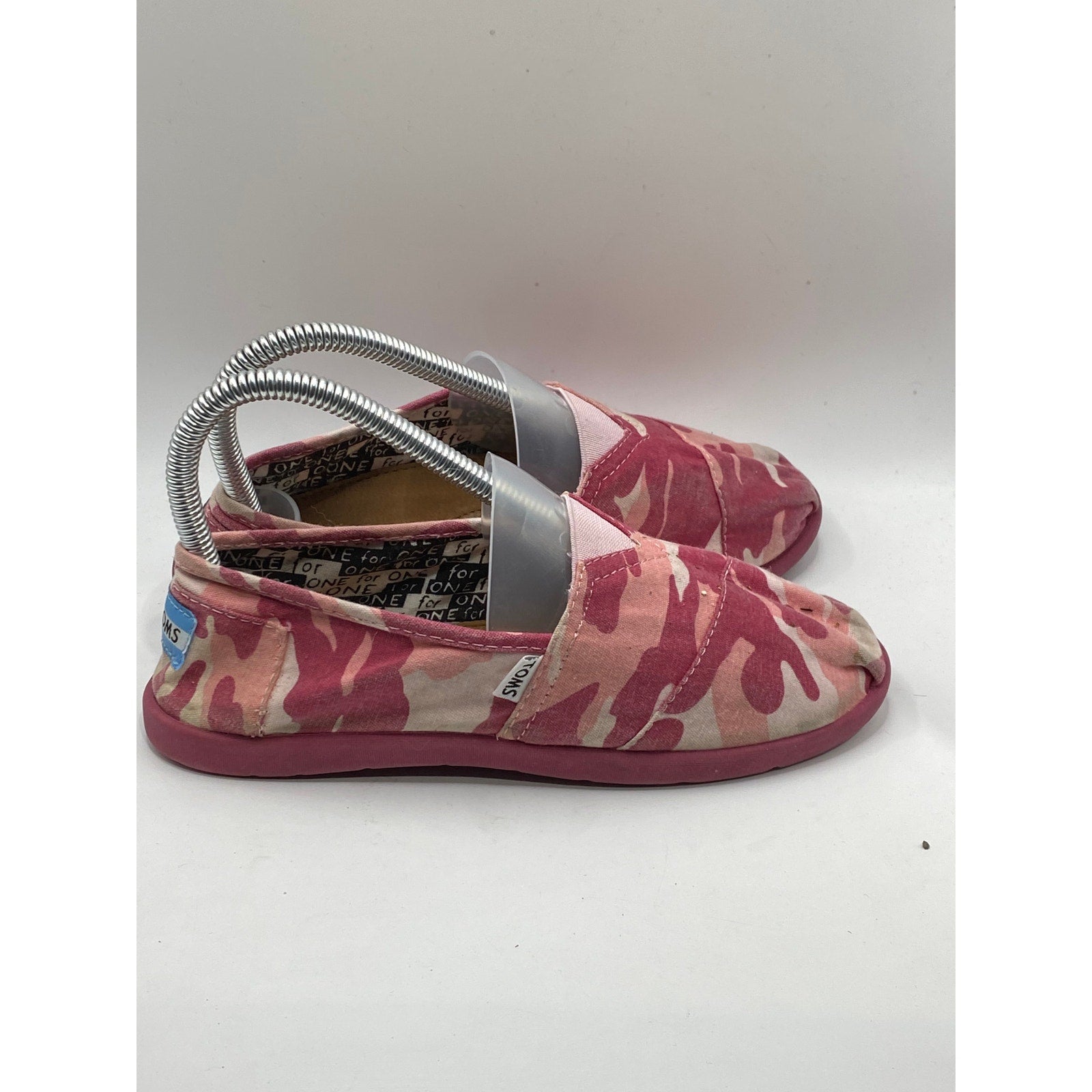 TOMS Youth Pink Camo Classic Slip-On Round-Toe Alpargata Canvas Shoes SZ 3.5Y