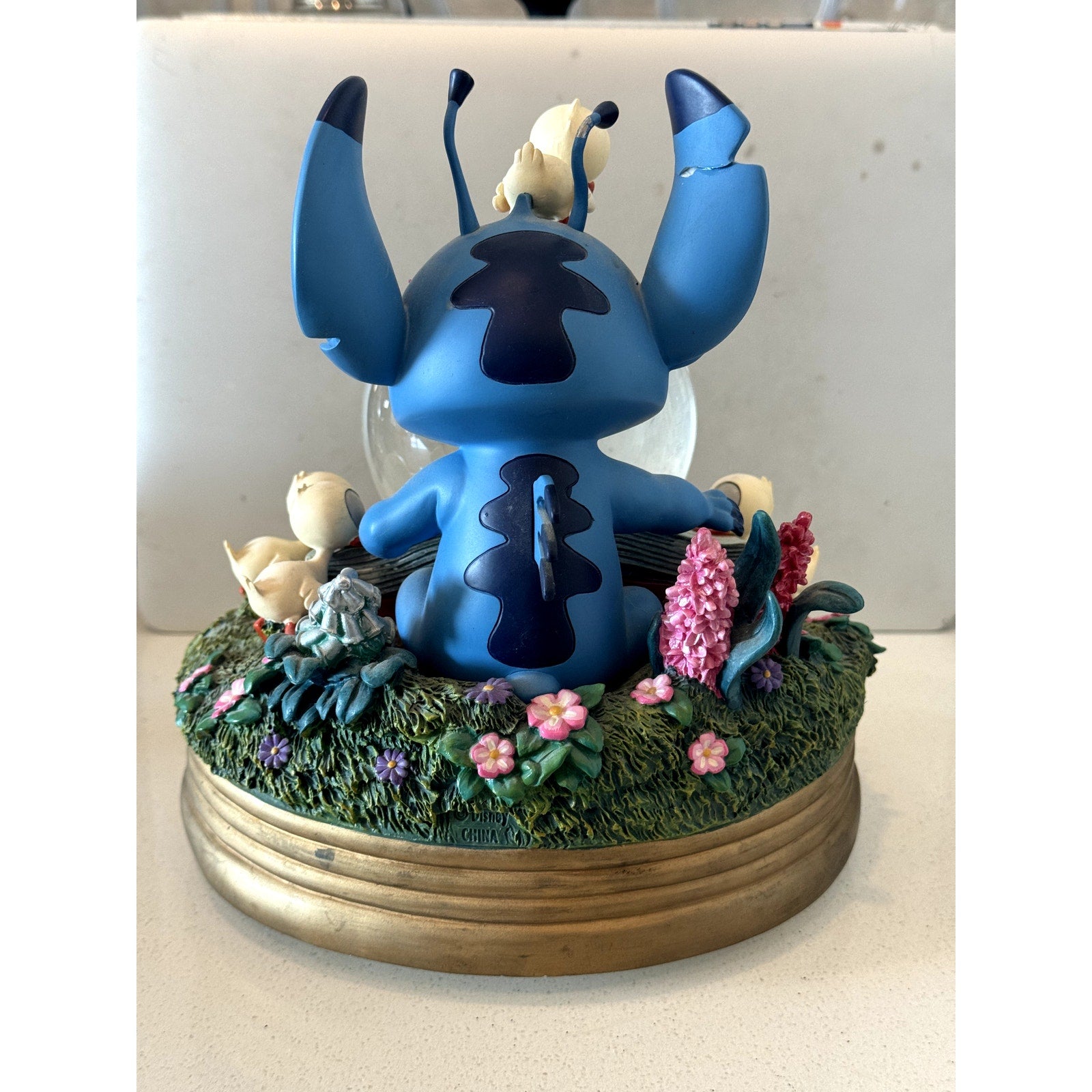 DISNEY RARE 2007 LE Lilo & Stitch Ugly Duckling Music Snow Globe 8.5"