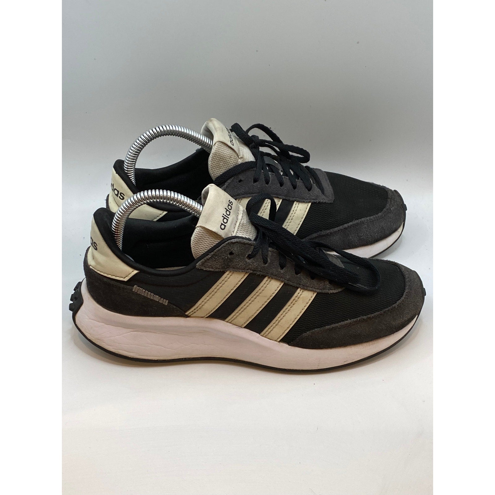 ADIDAS Women's Black-White Run70's Mesh Round-Toe Active Sneakers SZ 7