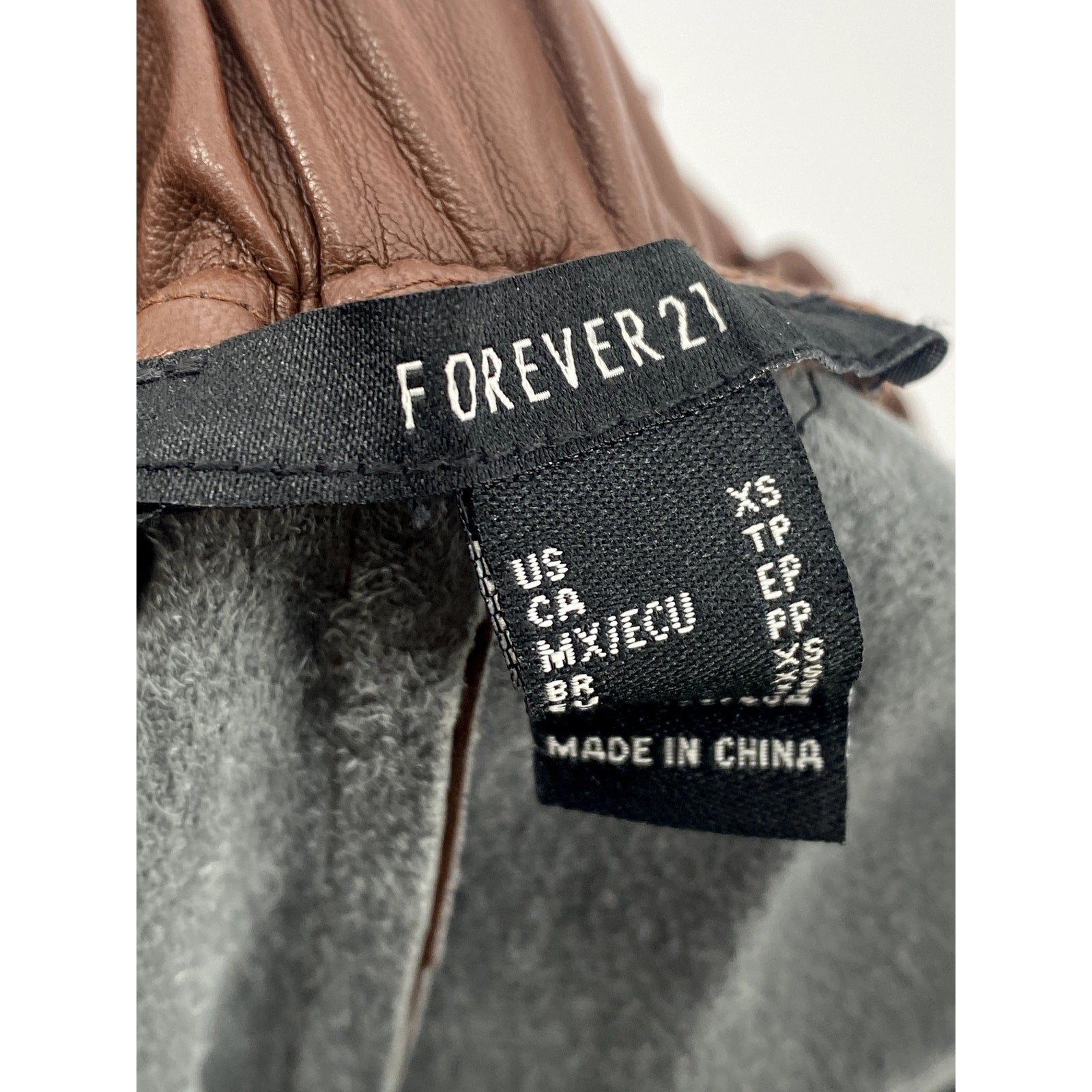 FORVER 21 Women's Brown Faux-Leather Pull-On Cuffed Paperbag Shorts SZ XS