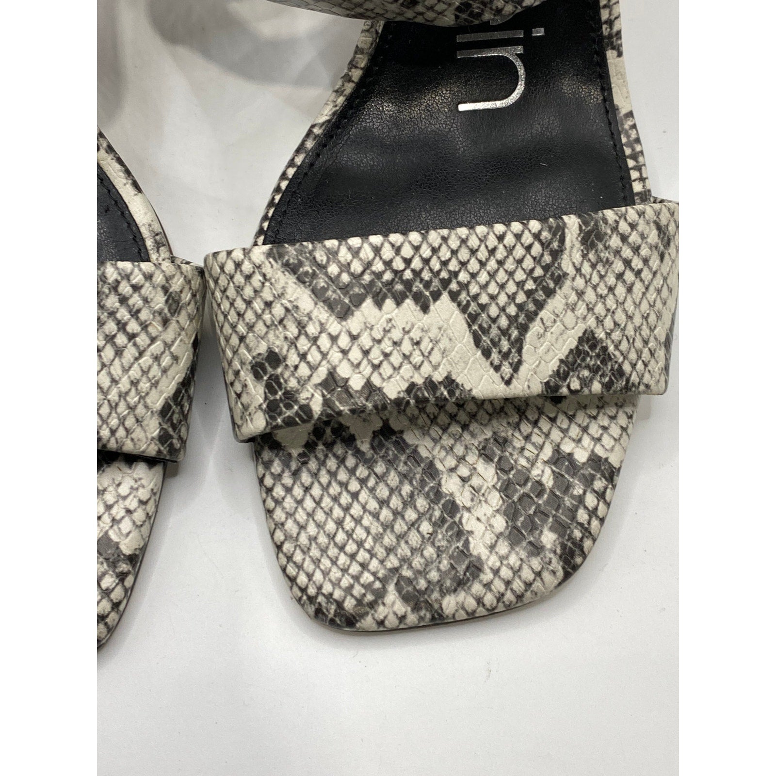 CALVIN KLEIN Women's Black-White Qeelin Snake Square-Toe Heeled Sandals SZ 6.5