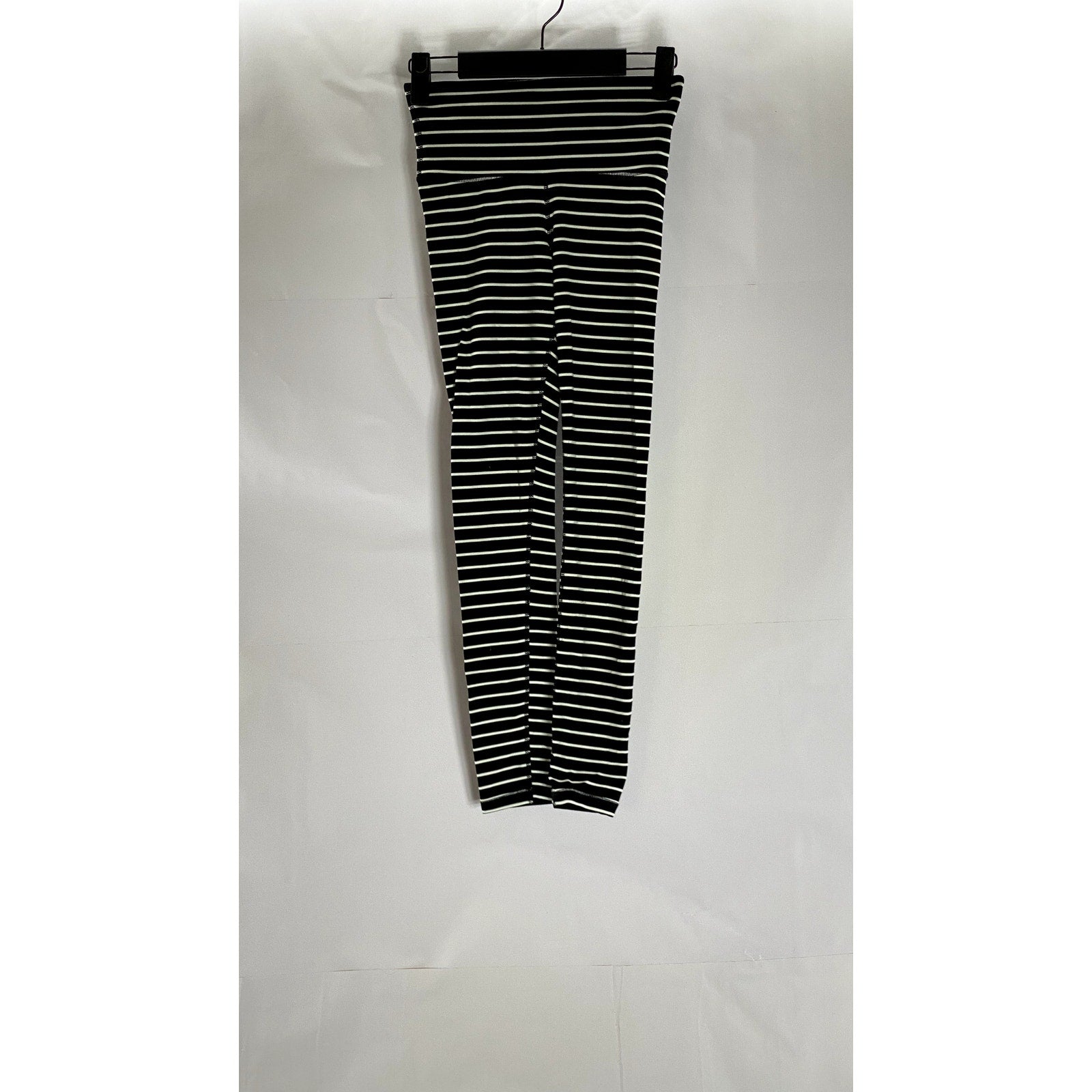 ATHLETA Women's Black/White Elation Virasana Striped Pull-On Leggings SZ 2XS