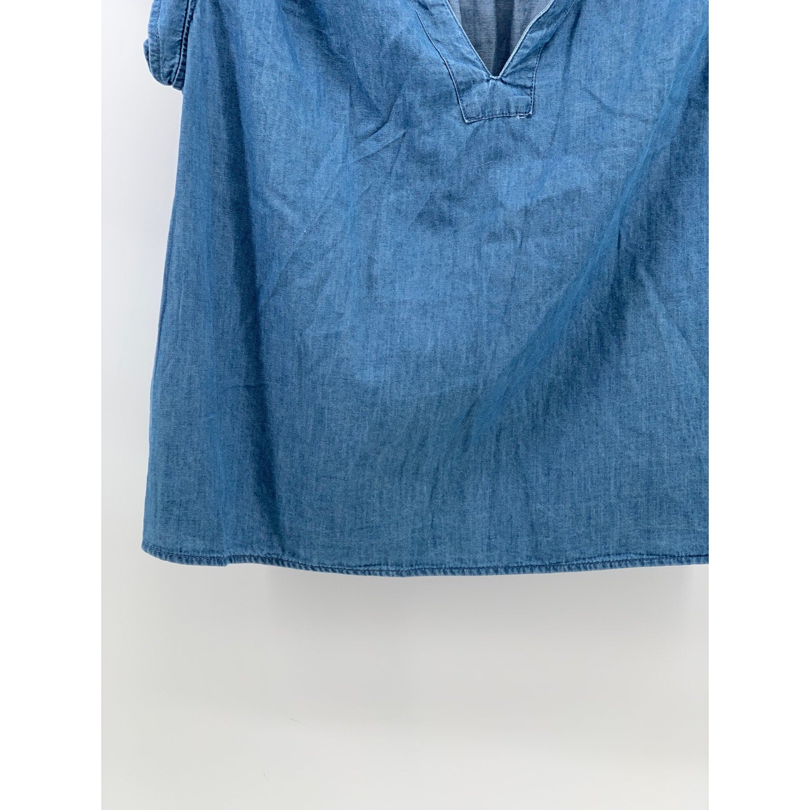 GAP Women's Blue Chambray Split-Neck Flutter Short Sleeve Top SZ S