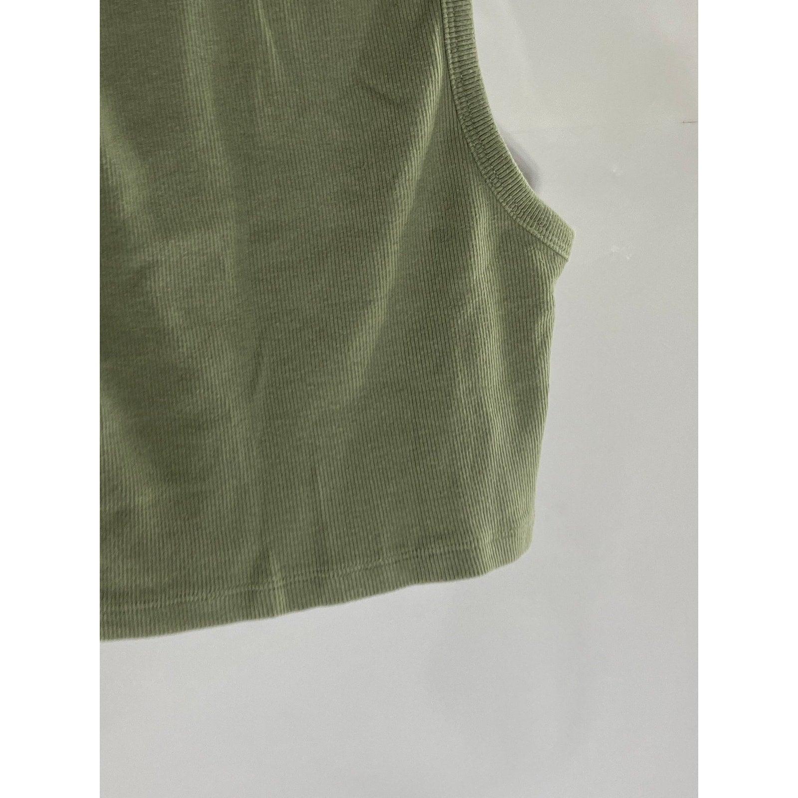 UNBRANDED Women's Gray Sleeveless Ribbed Cropped Tank Top SZ S