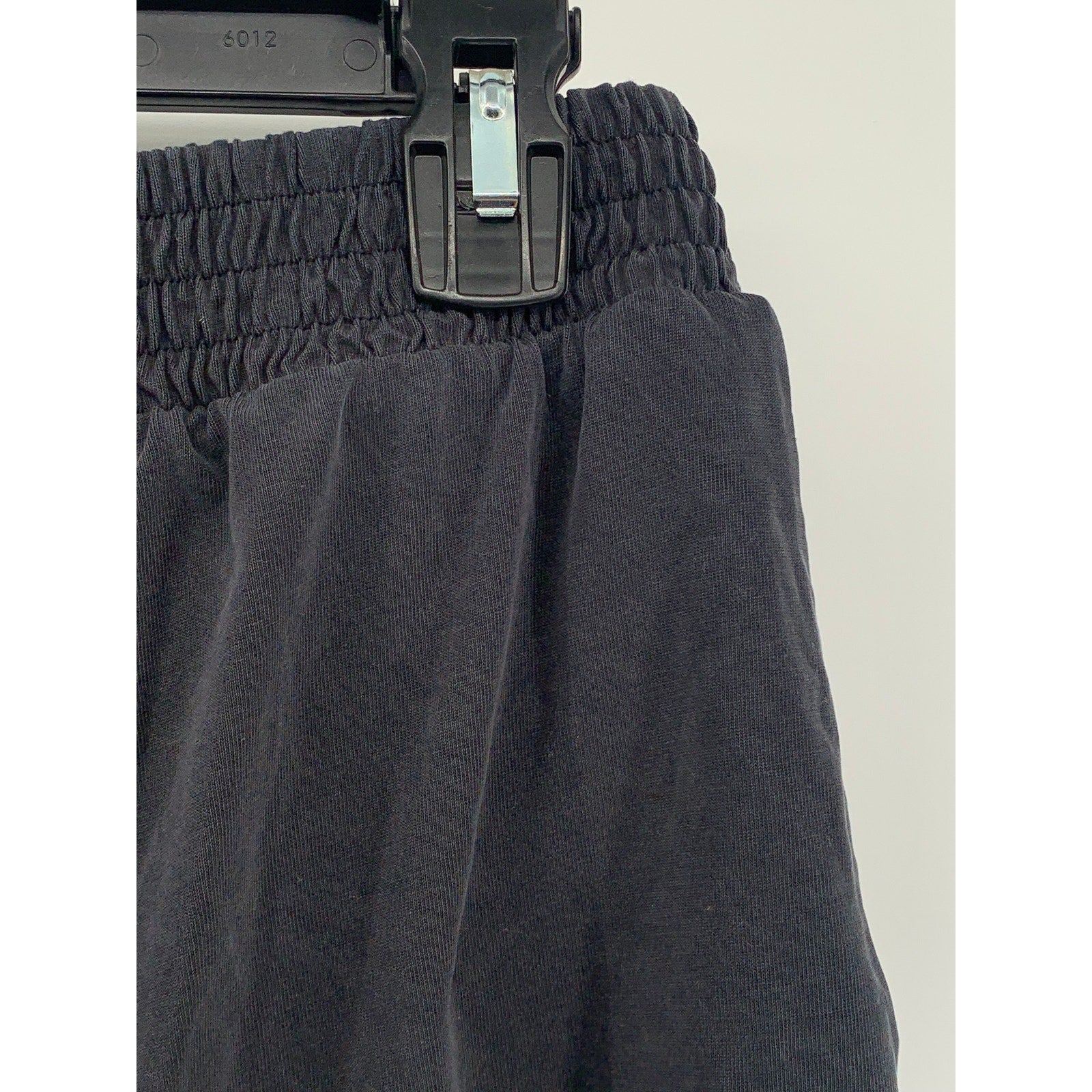 EXPRESS Women's Washed Black Pull-On Regular Fit Casual Shorts SZ M