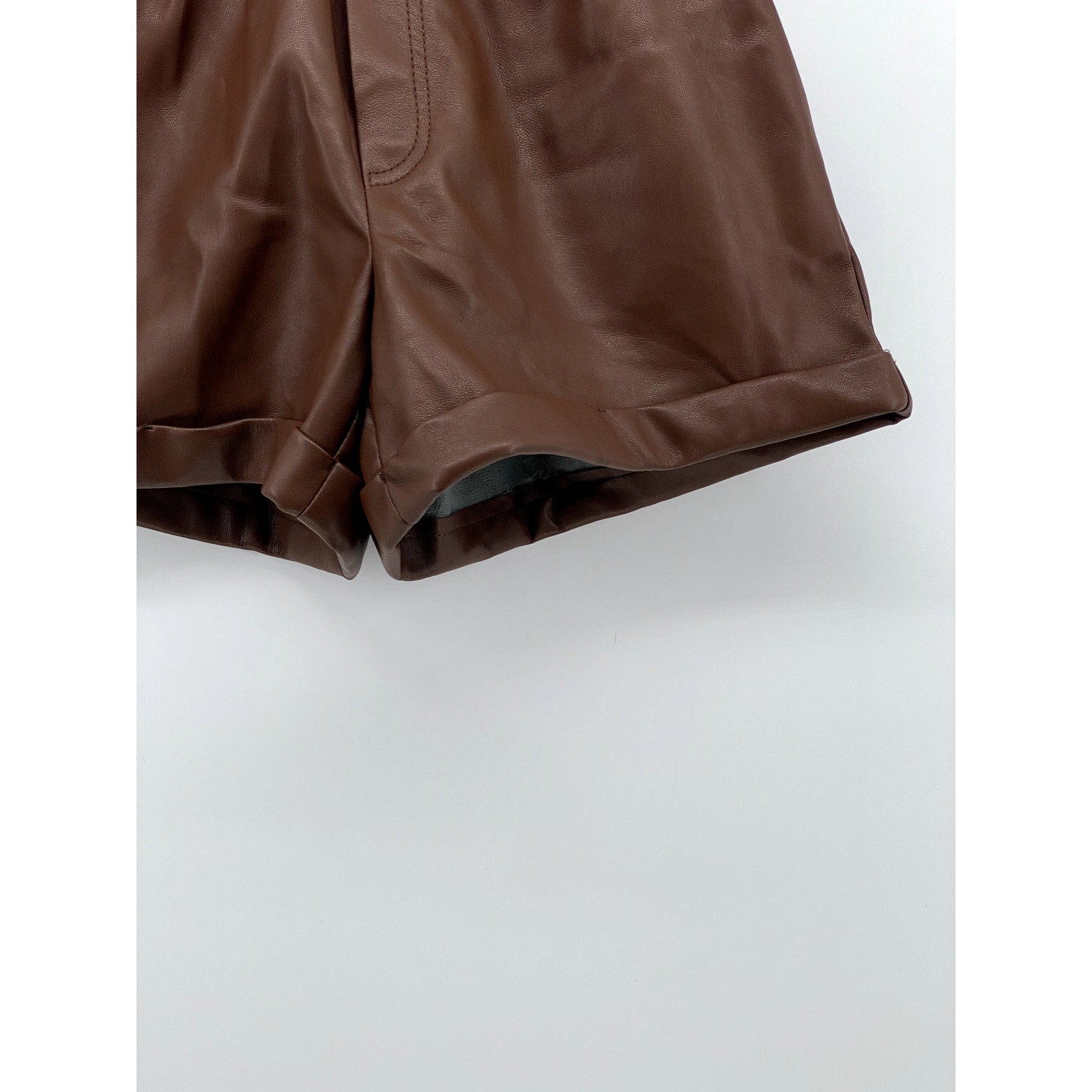 FORVER 21 Women's Brown Faux-Leather Pull-On Cuffed Paperbag Shorts SZ XS