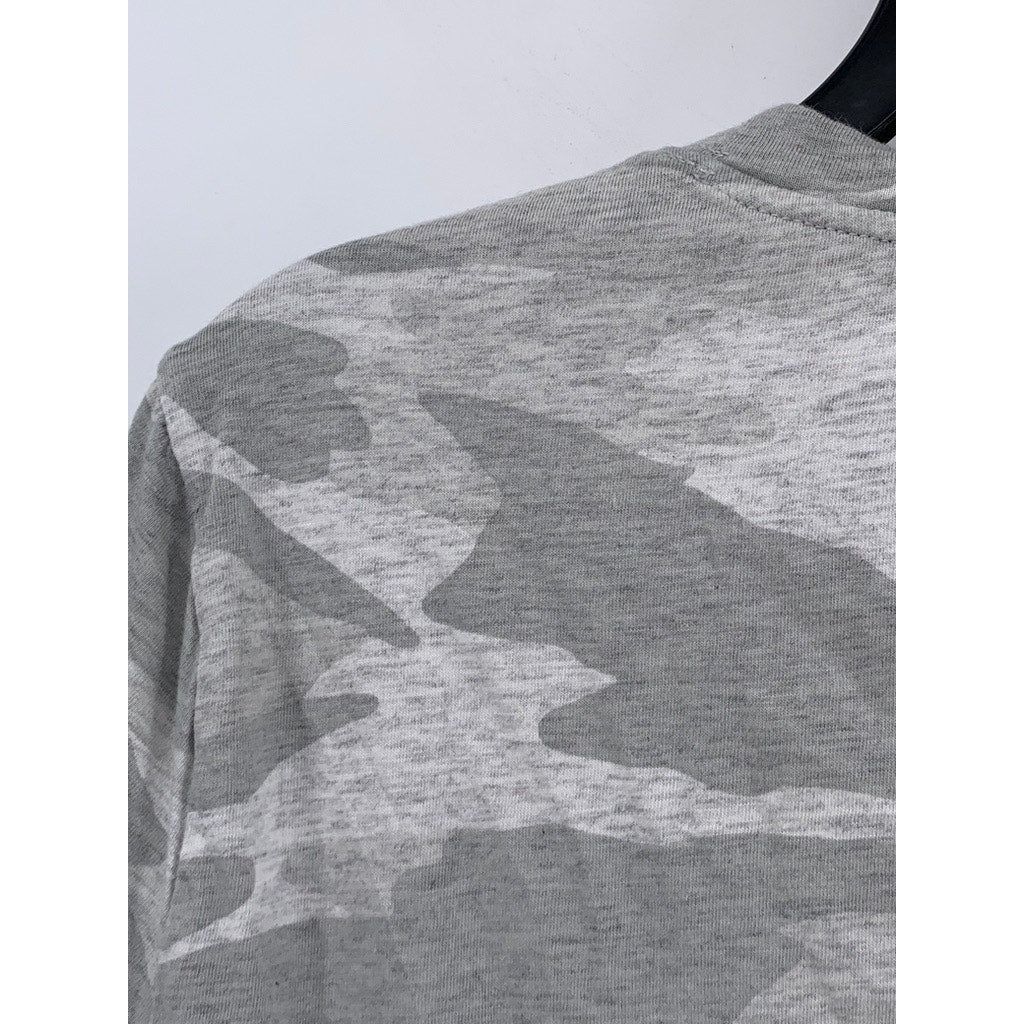 SPLENDID Women’s Gray Camo-Print Crewneck Short Sleeve T-Shirt SZ M