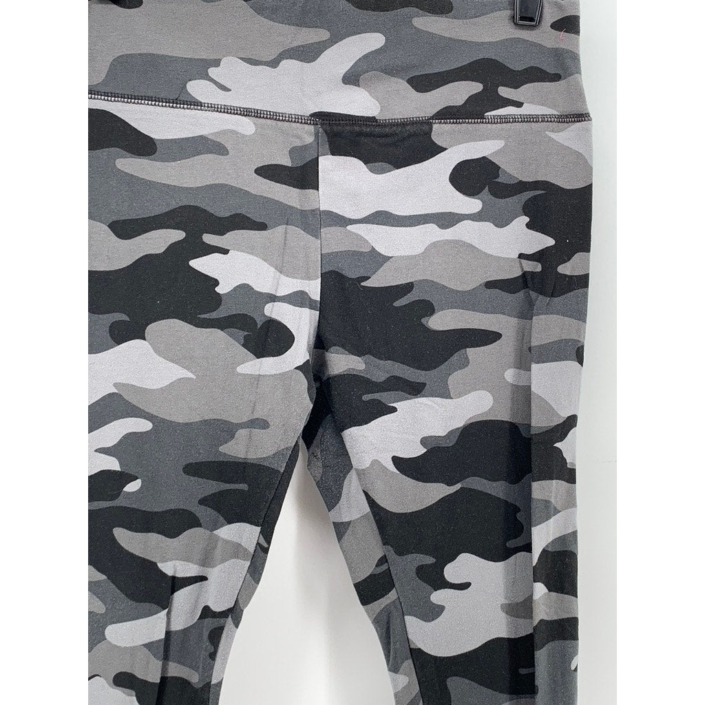 WILD FABLE Women's Black-Gray Camo Ankle Leggings SZ M