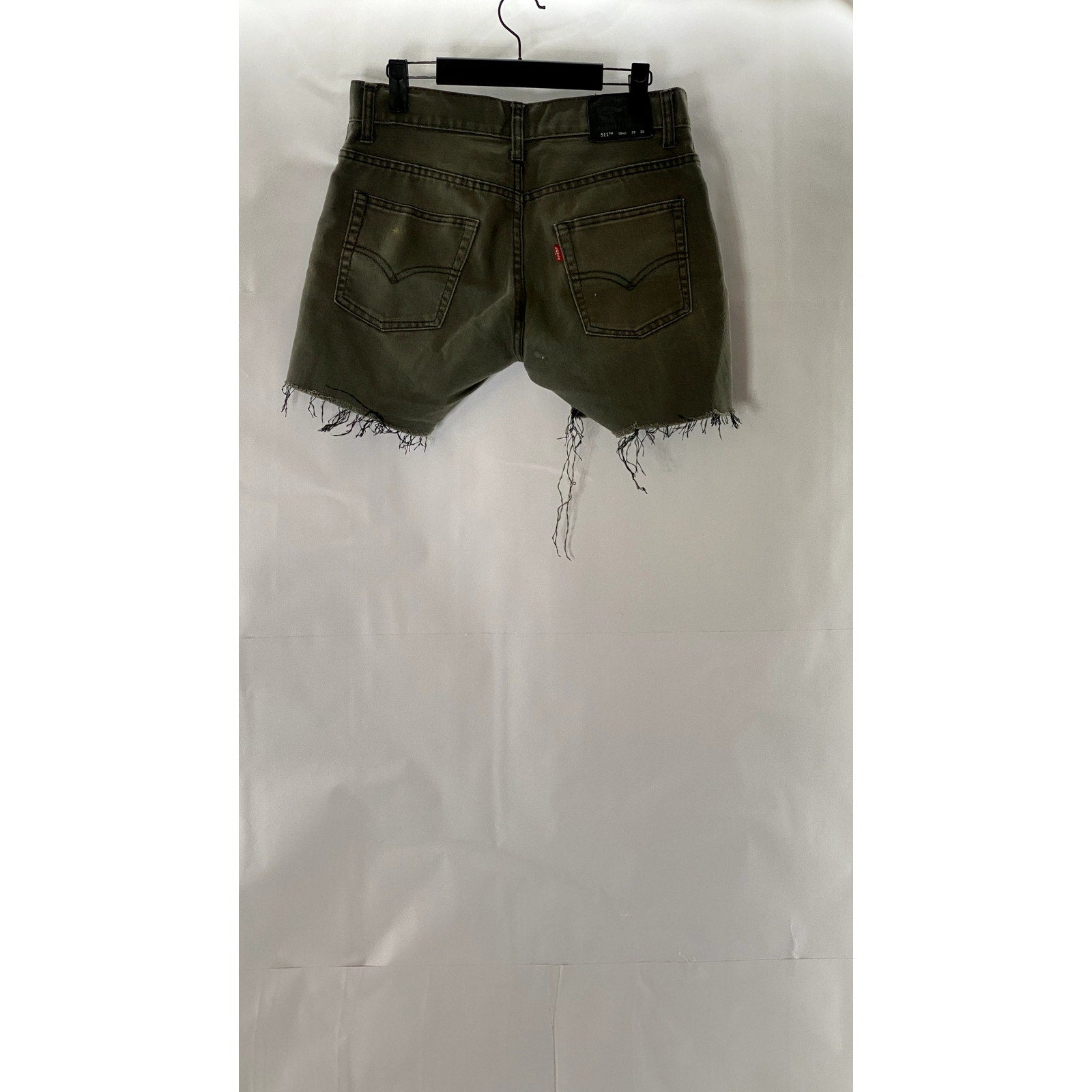 LEVI'S Women's Washed Black 511 Slim-Fit Raw-Hem Cutoff Shorts SZ 18