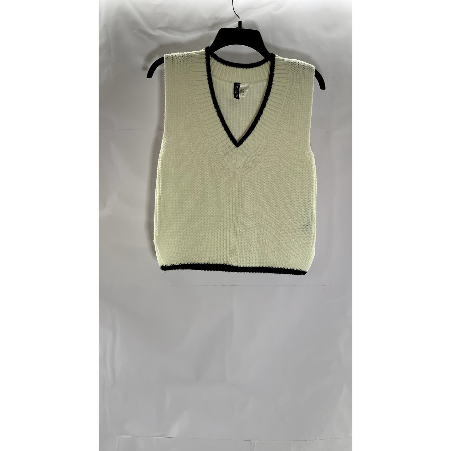 DIVIDED By H&M Women's Cream-Black Rib-Knit V-Neck Pullover Sweater Vest SZ S