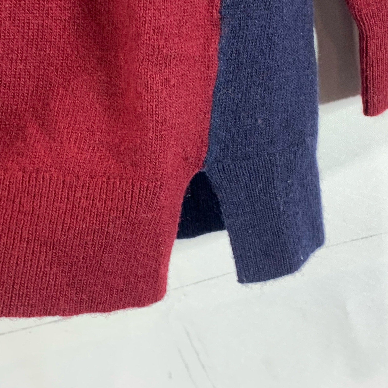 J. CREW FACTORY Women's Burgundy/Navy V-Neck Colorblock Tunic Sweater SZ M