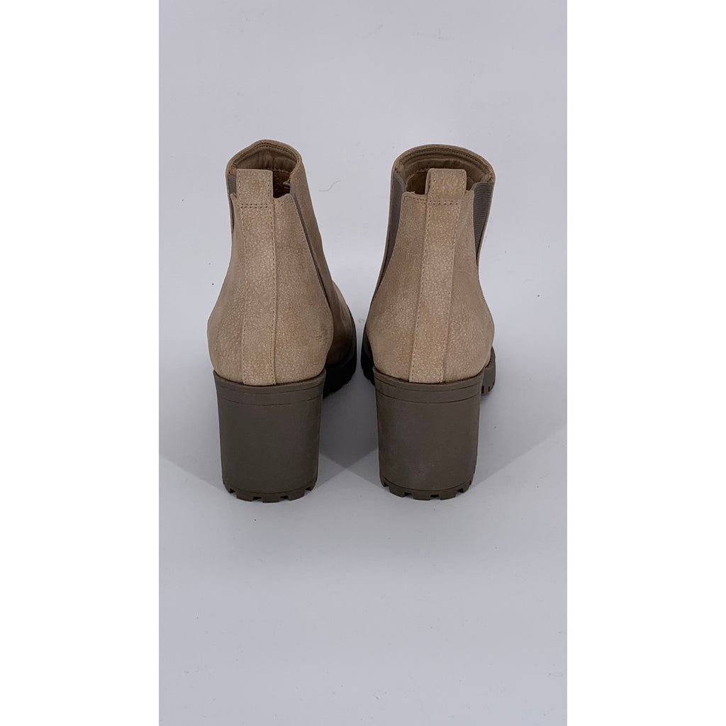 DIRTY LAUNDRY Women's Tan Slip-On Block-Heel Lita Chelsea Boots SZ 6.5