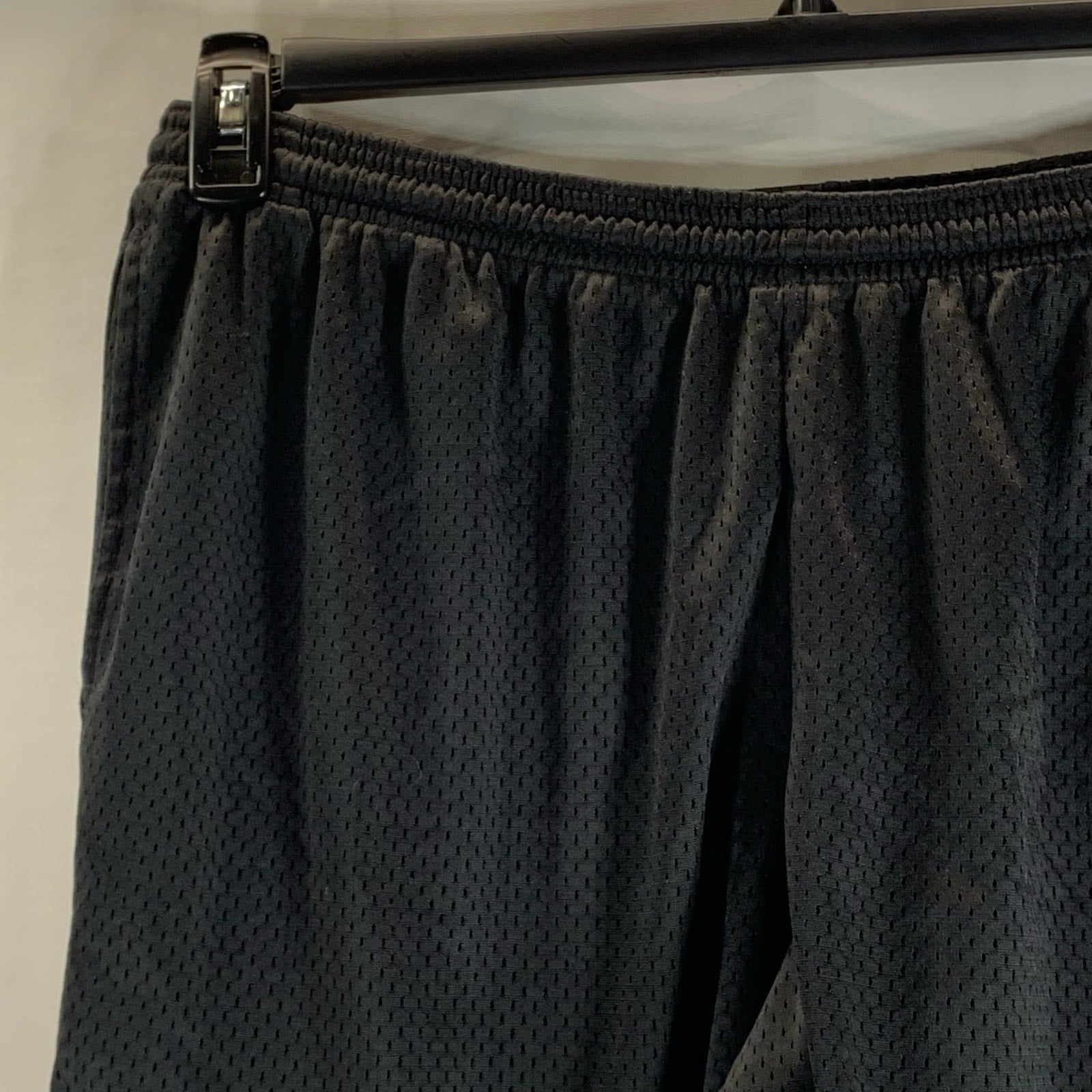 CHAMPION Authentic Men's Black Perforated Elastic Pull-On Active Shorts SZ L