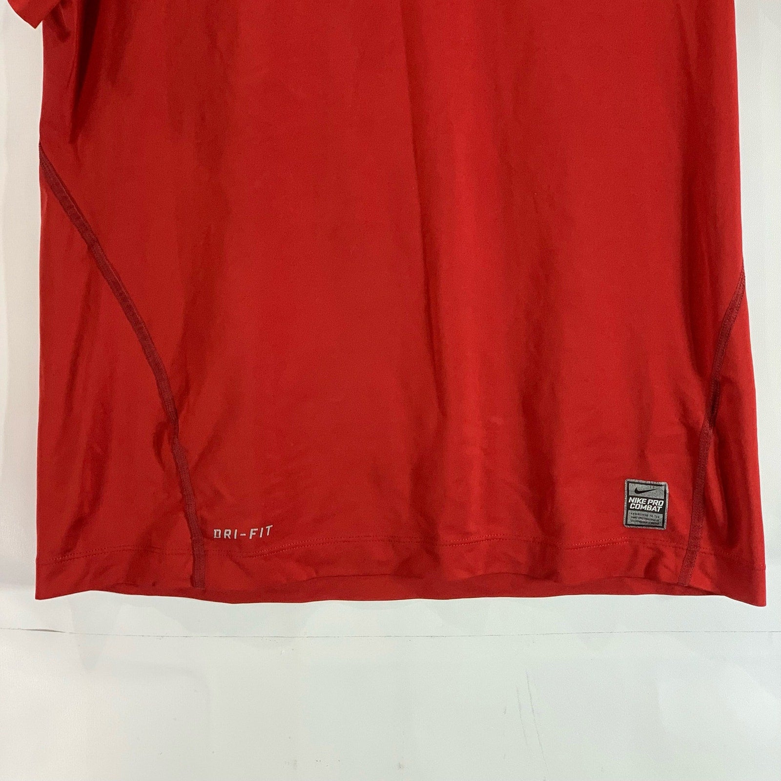 NIKE Men's Red Pro Combat Dri-Fit Fitted Short Sleeve Active T-Shirt SZ M