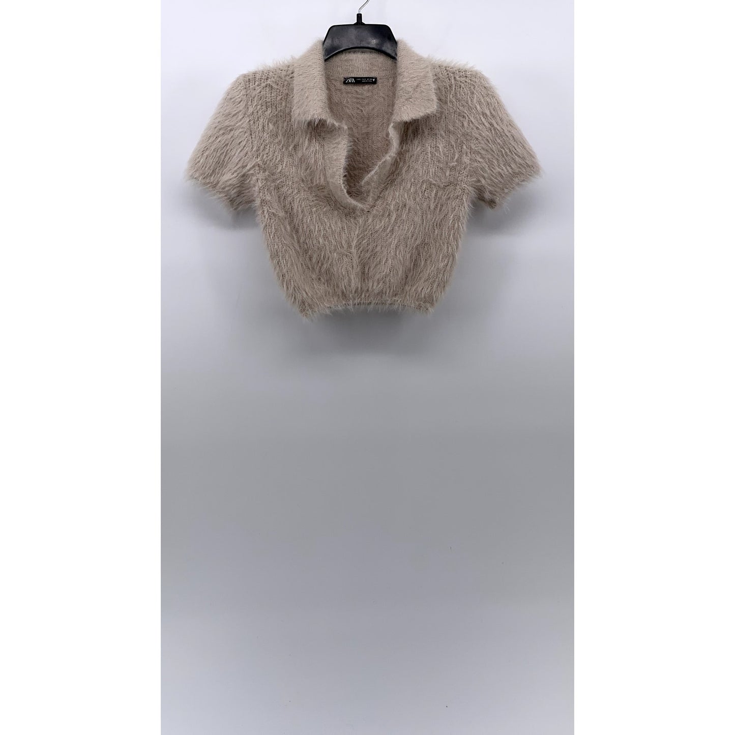 ZARA Women's Beige Fuzzy Knit Split-Neck Short Sleeve Cropped Polo Top SZ S