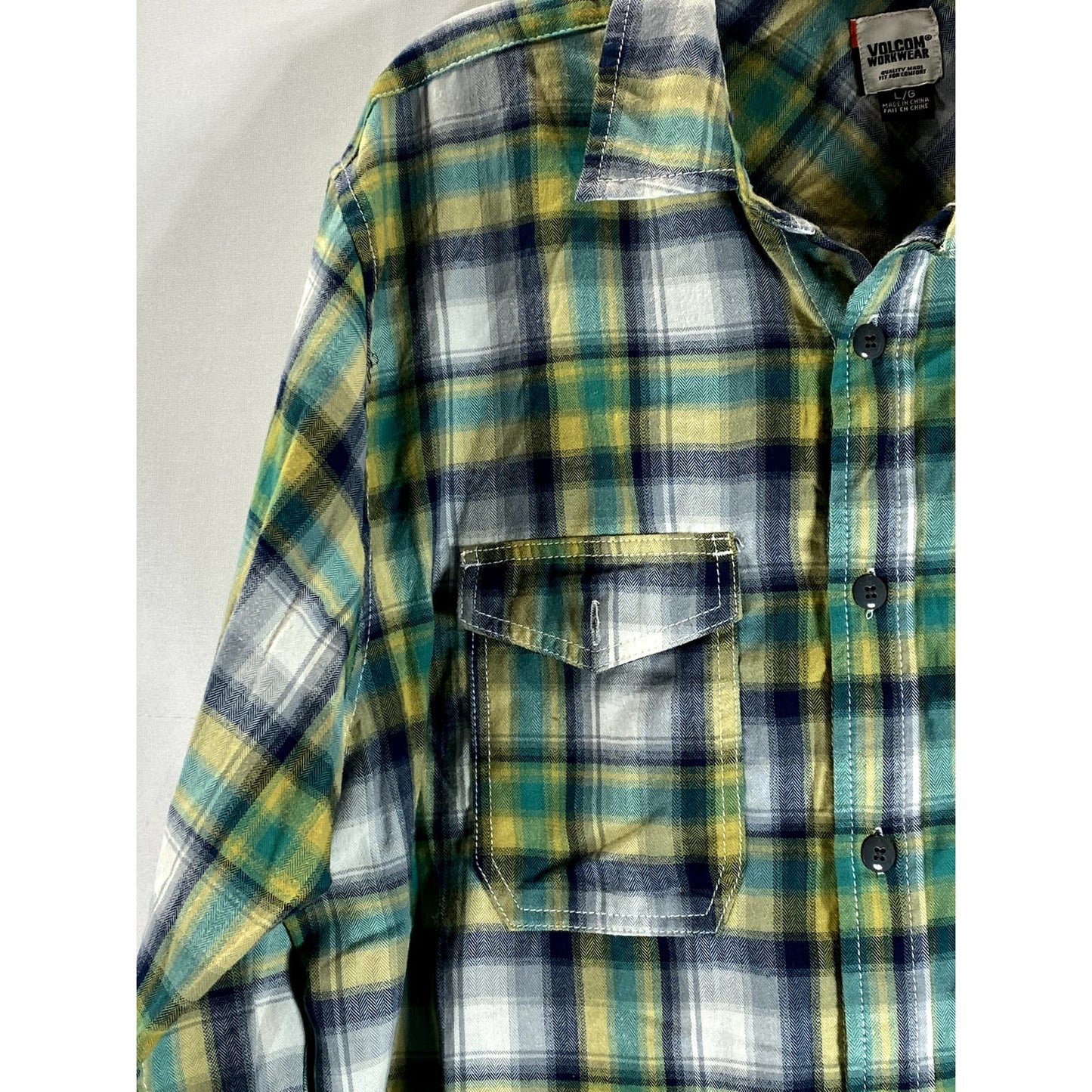 VOLCOM Workwear Men's Green Plaid Button-Up Long Sleeve Shirt SZ L