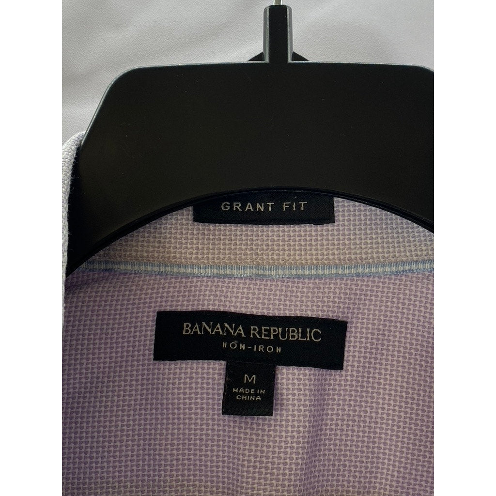 BANANA REPUBLIC Men's Light Pink Textured Grant Fit Button-Up Shirt SZ M